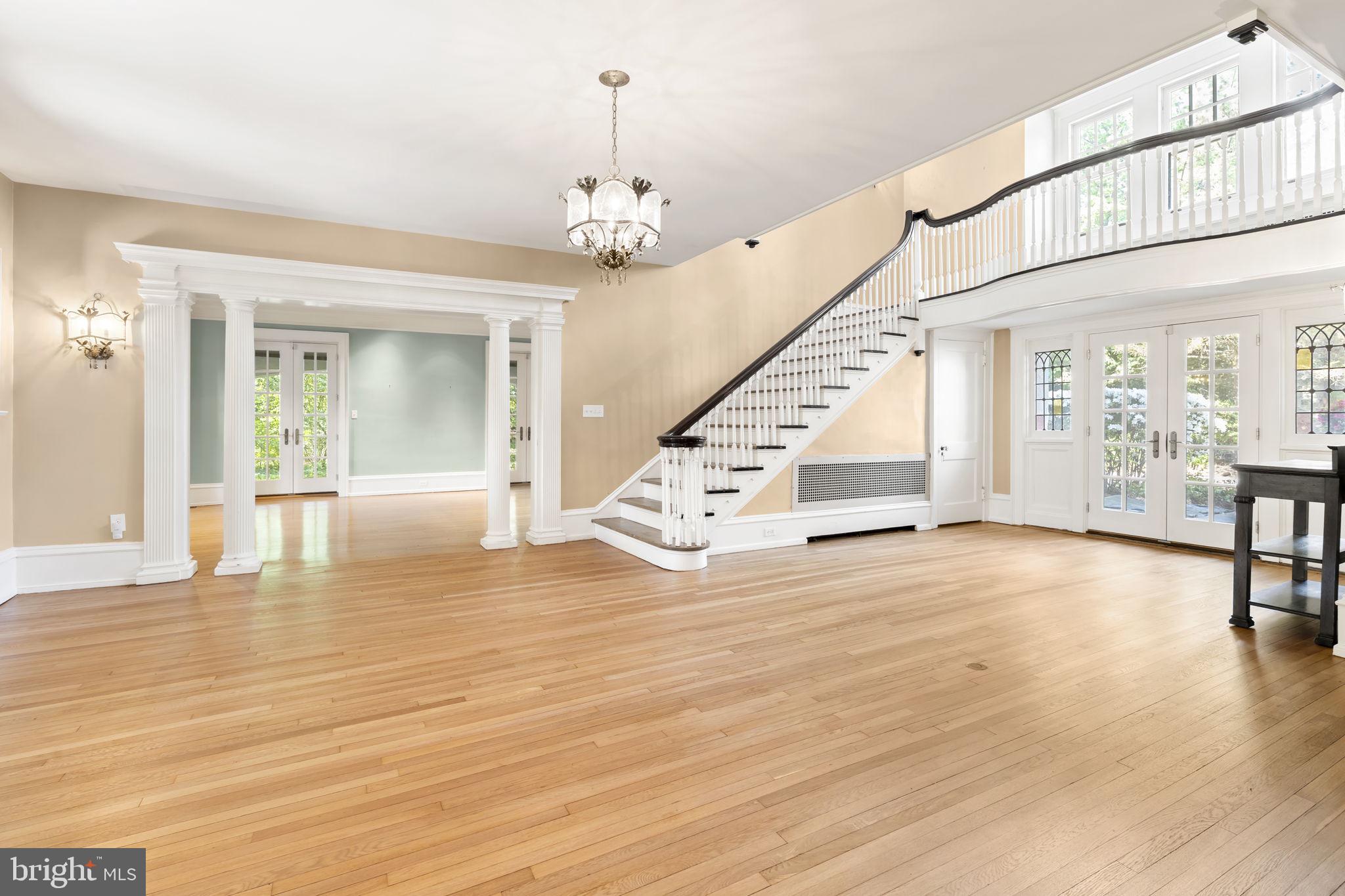 LAKESIDE - Residential