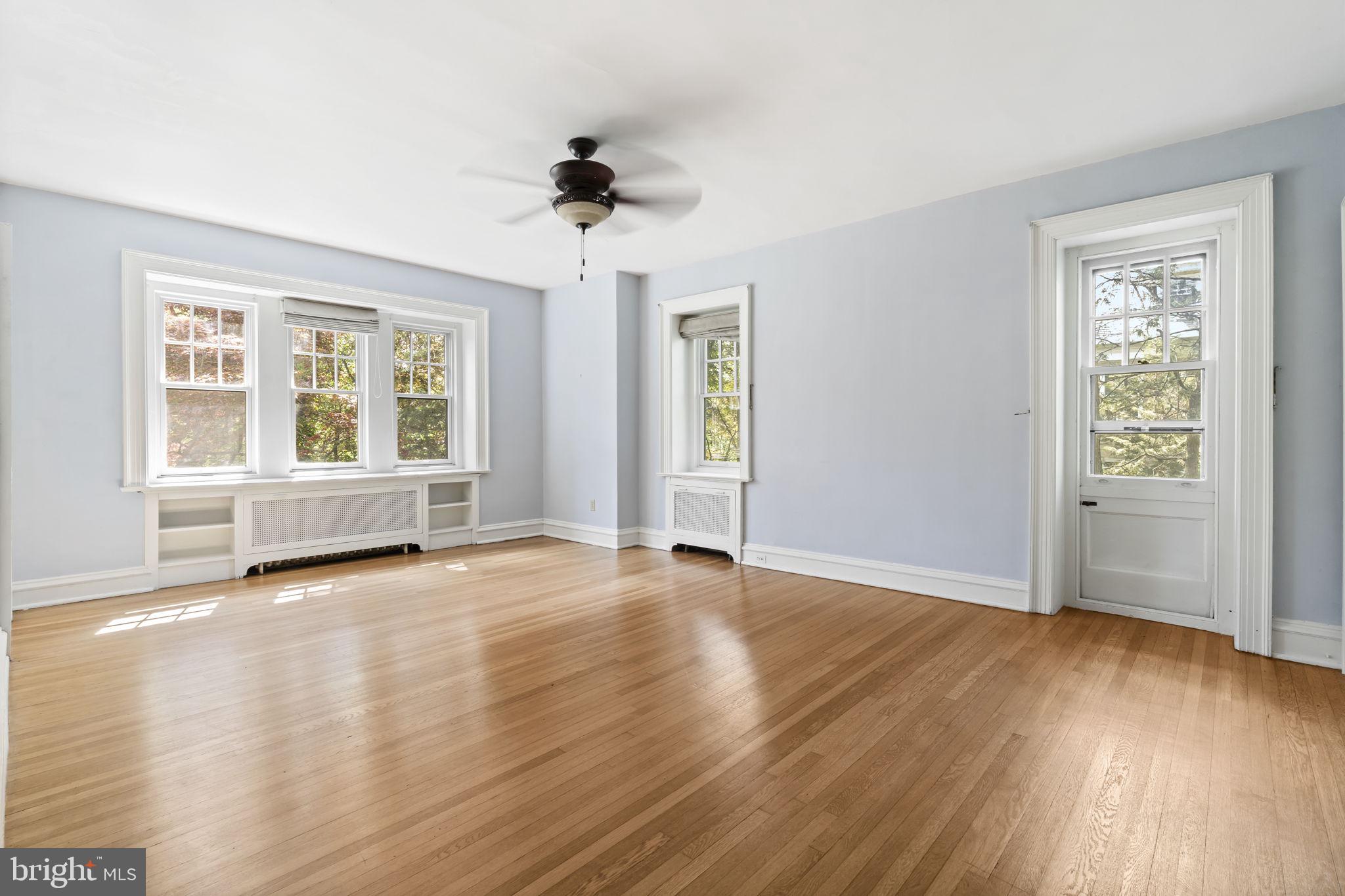 LAKESIDE - Residential