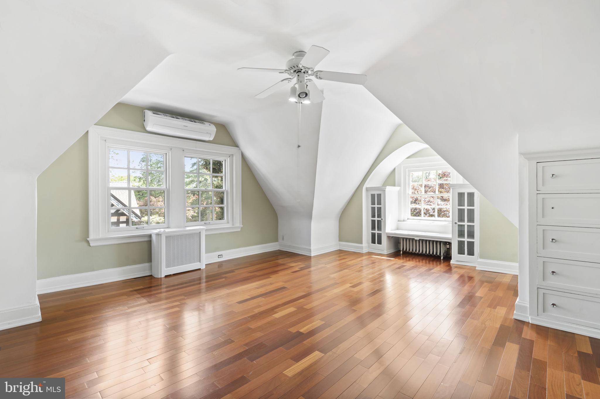 LAKESIDE - Residential