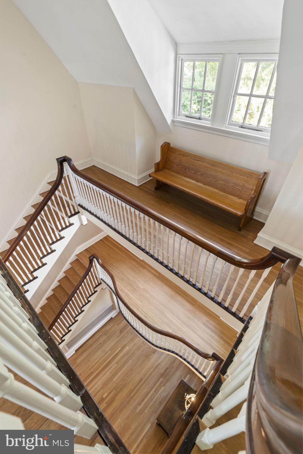 LAKESIDE - Residential