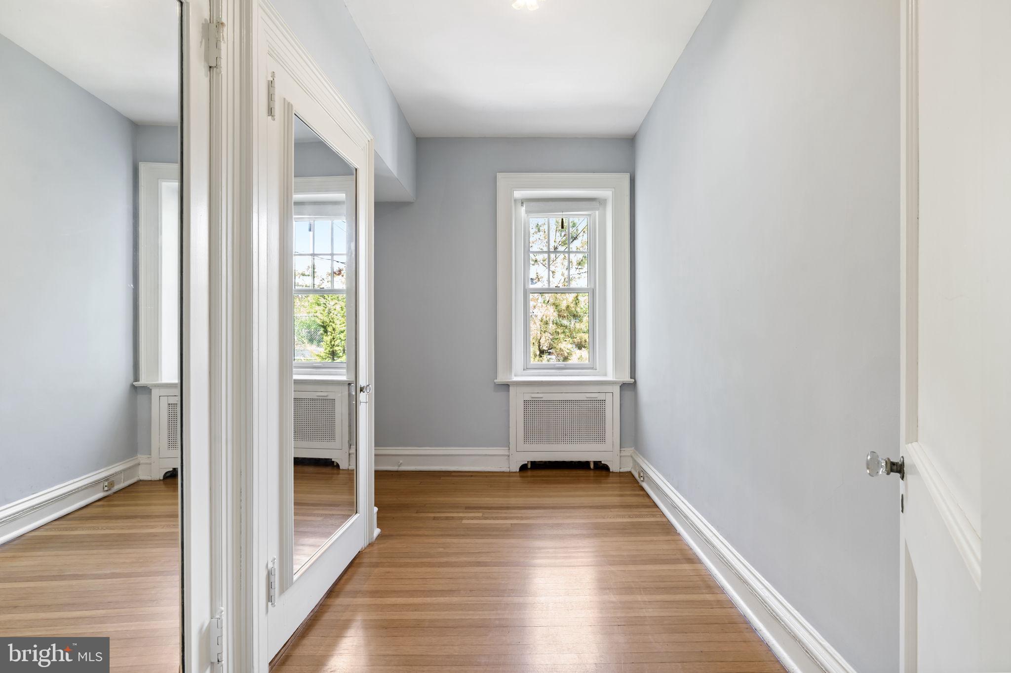 LAKESIDE - Residential