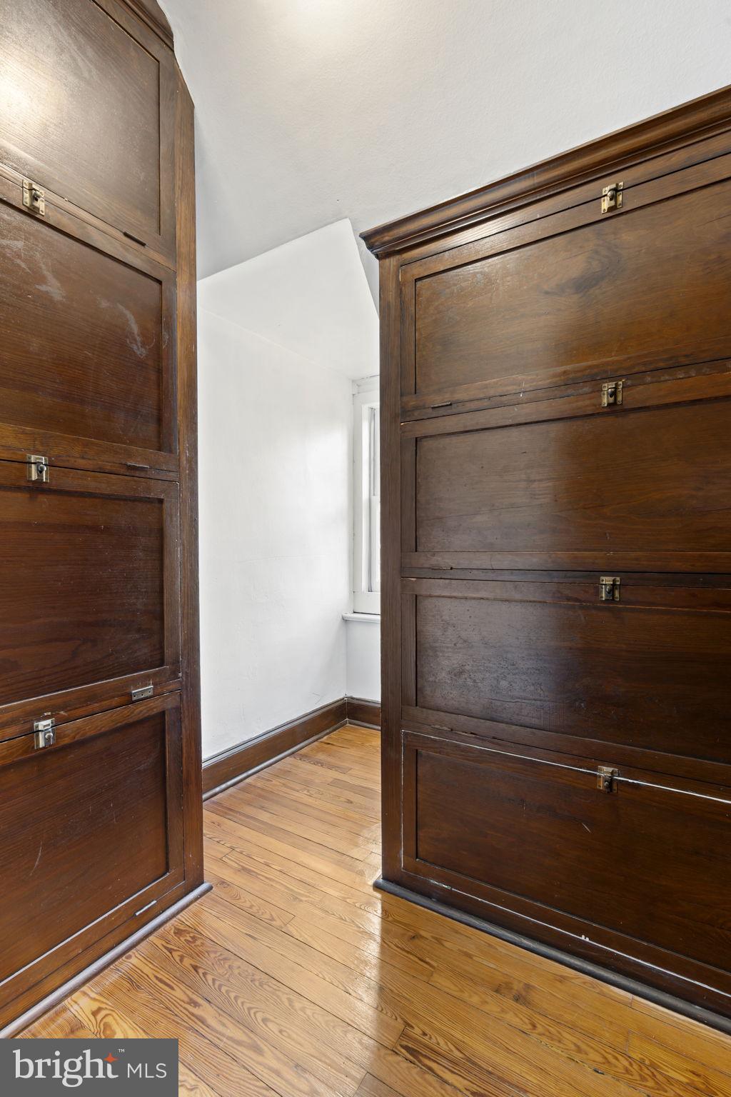 LAKESIDE - Residential