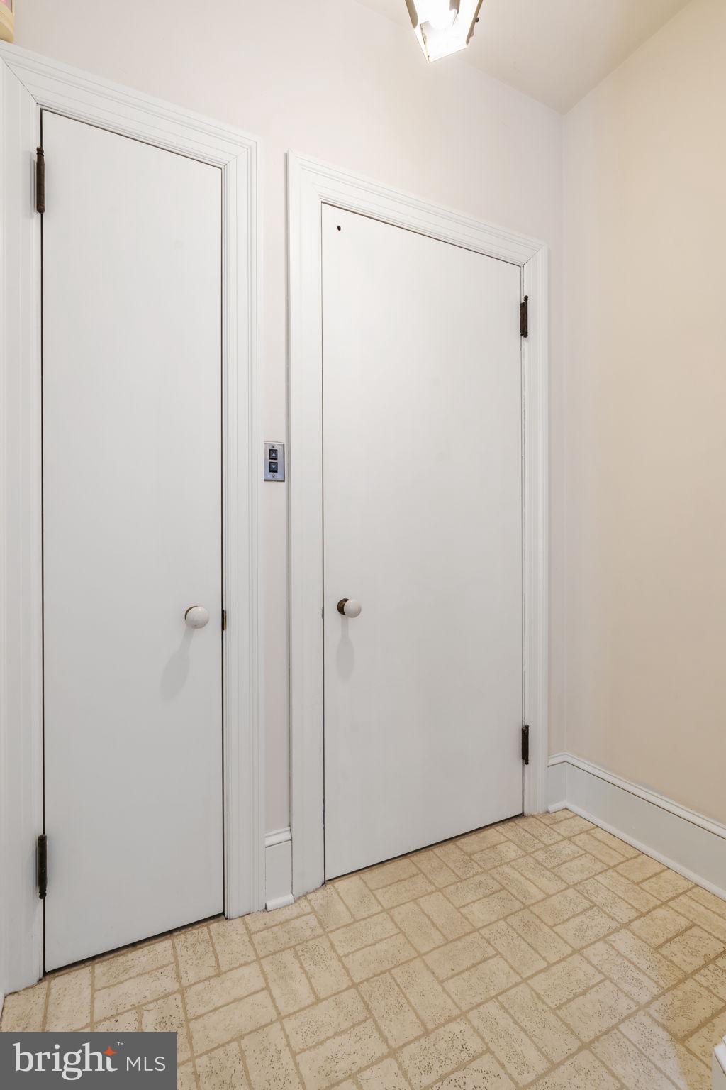 LAKESIDE - Residential