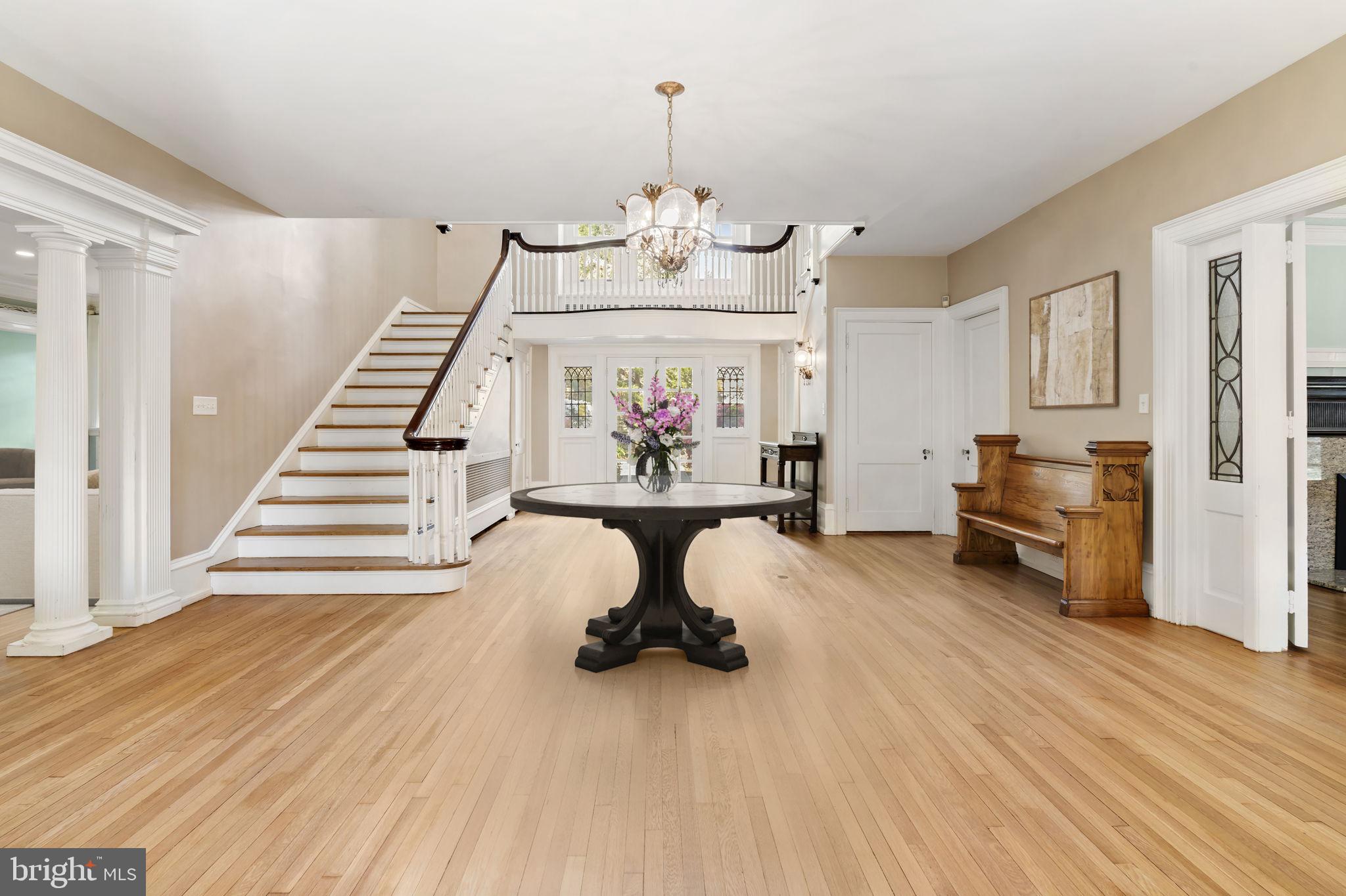 LAKESIDE - Residential