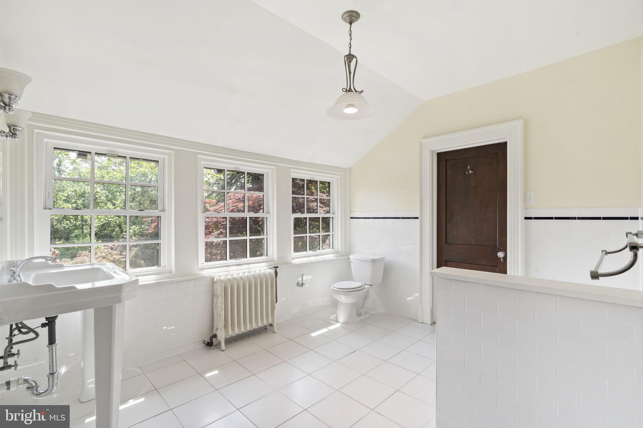 LAKESIDE - Residential