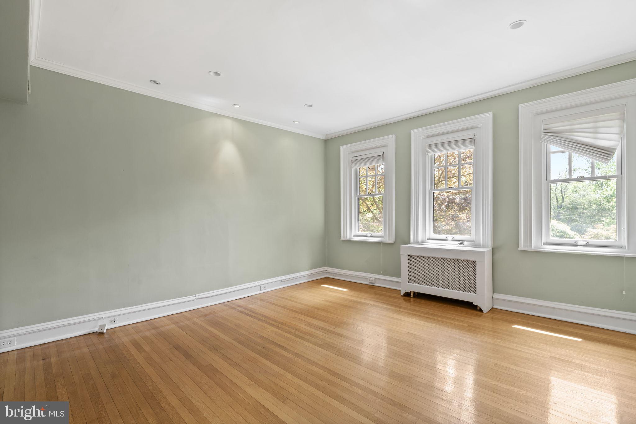 LAKESIDE - Residential