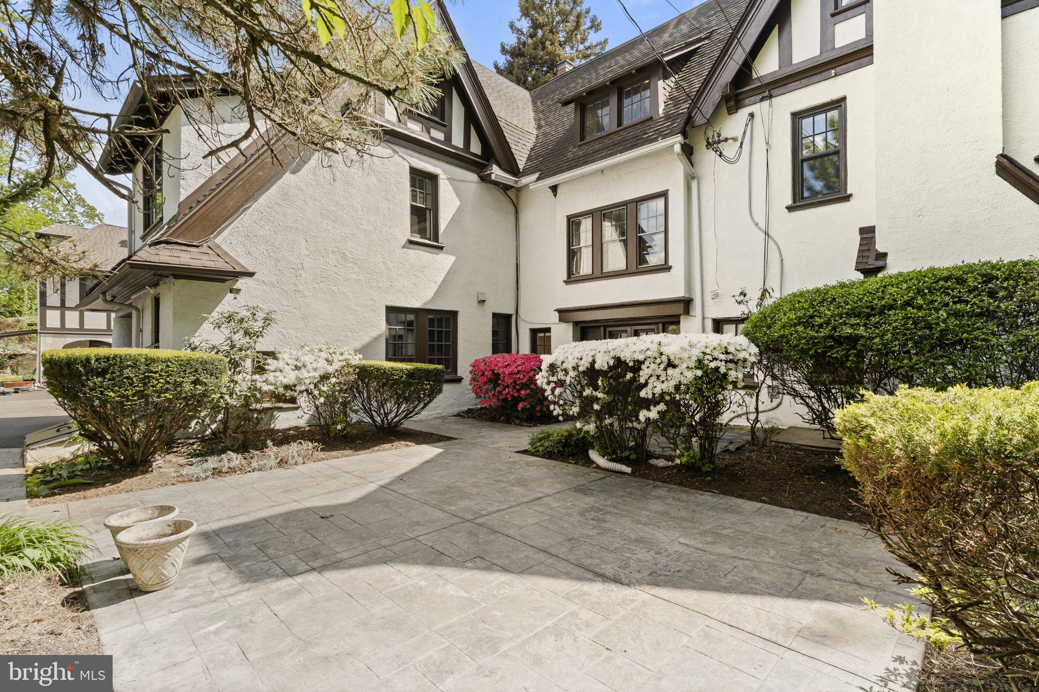 LAKESIDE - Residential