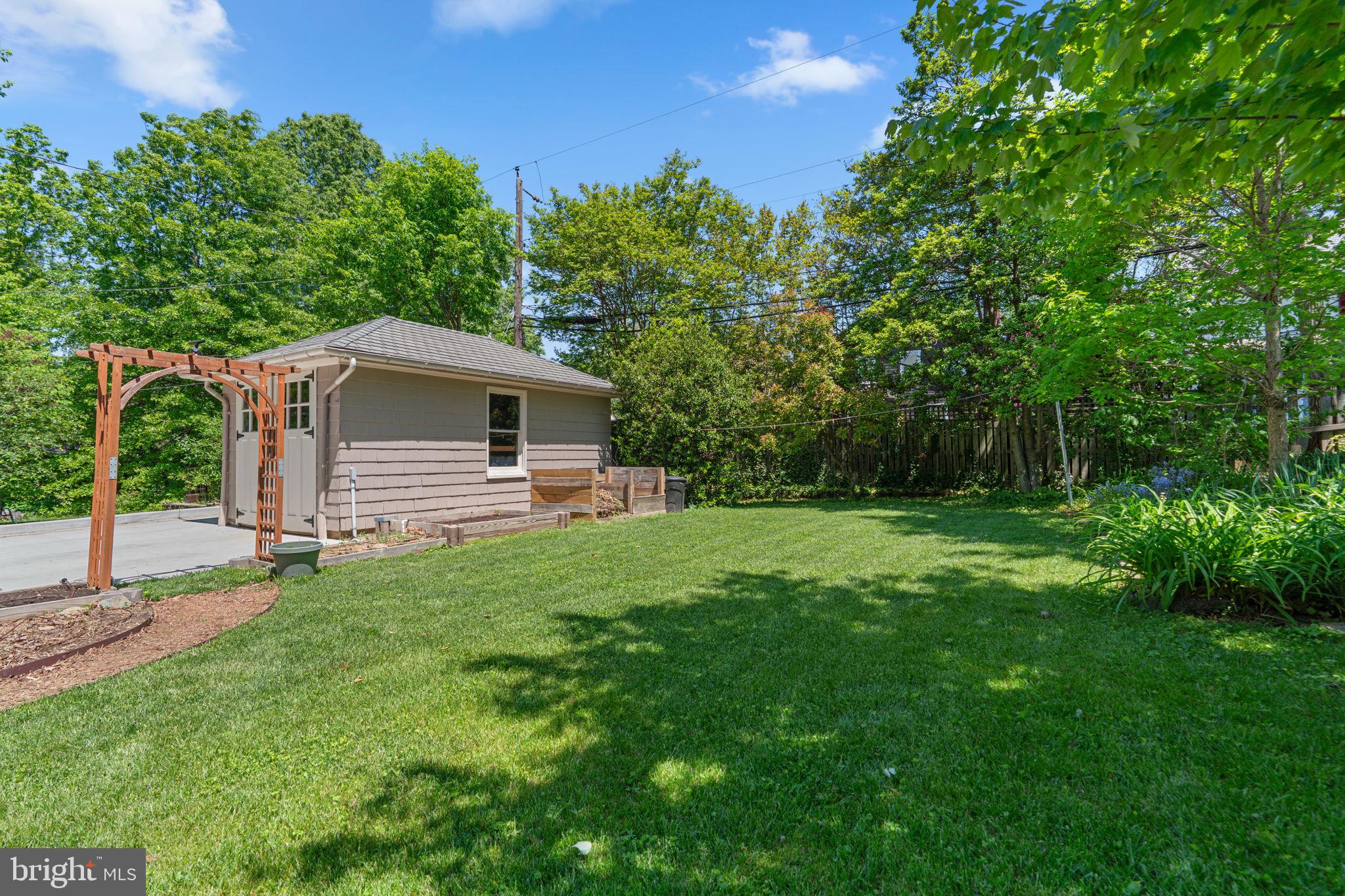 HUNTING RIDGE HISTORIC DISTRICT - Residential