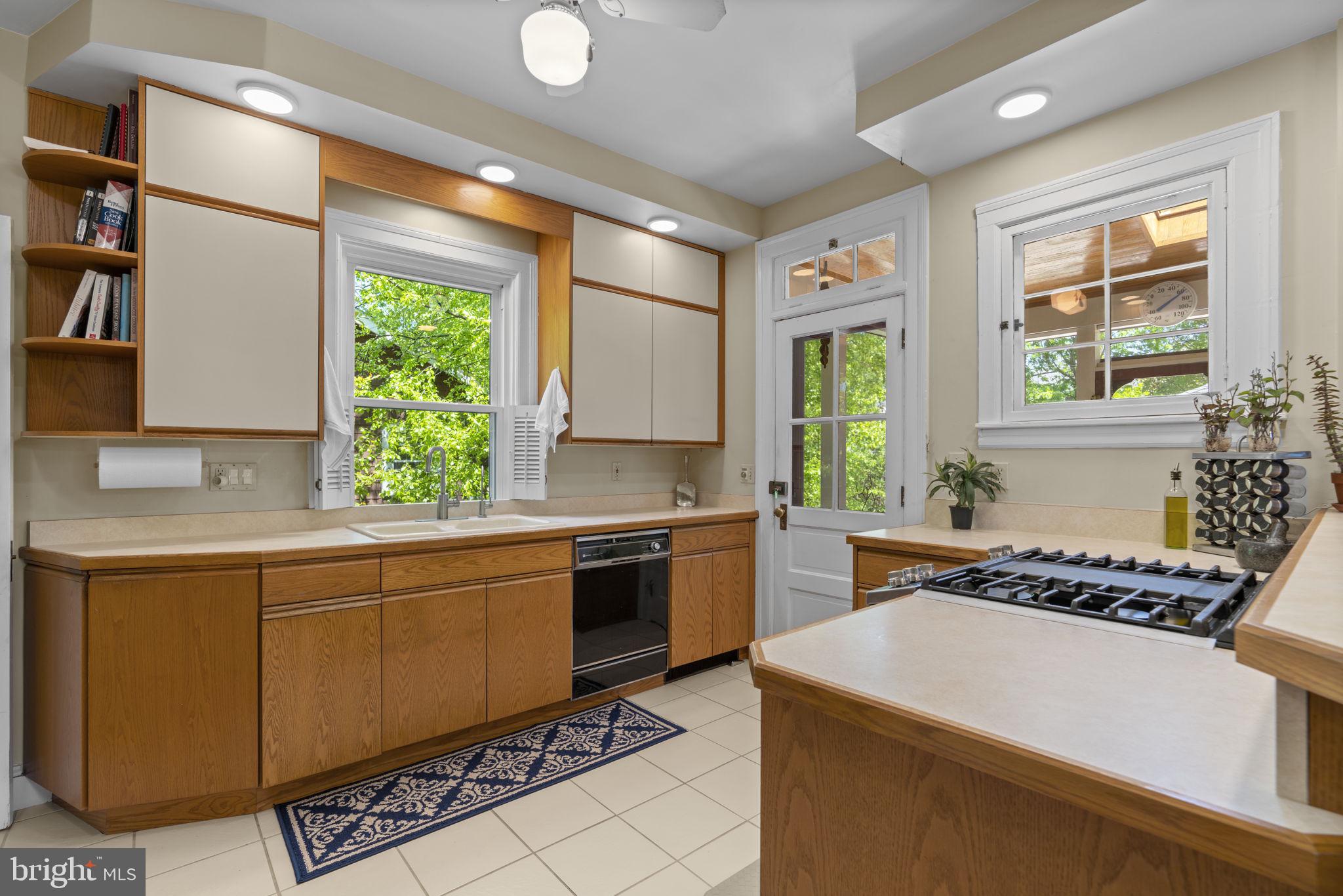 HUNTING RIDGE HISTORIC DISTRICT - Residential
