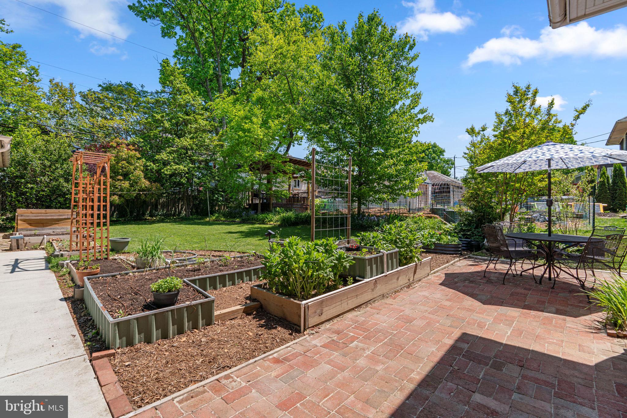HUNTING RIDGE HISTORIC DISTRICT - Residential