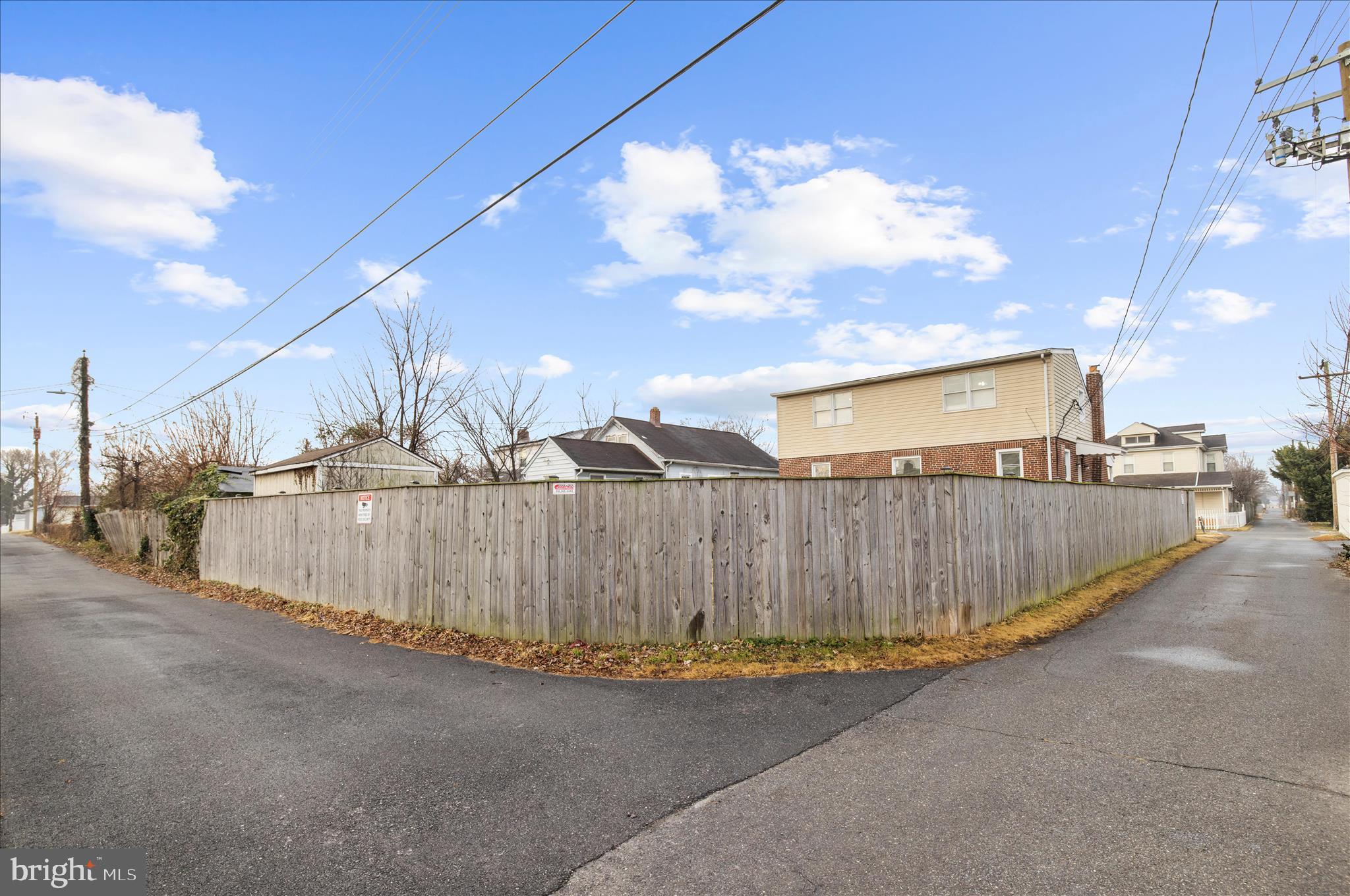 ROLAND TERRACE - Residential