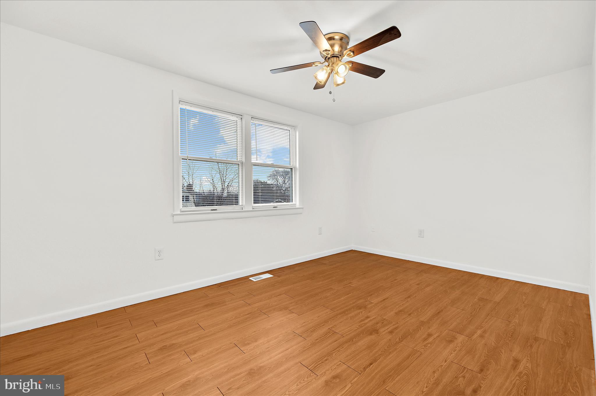 ROLAND TERRACE - Residential