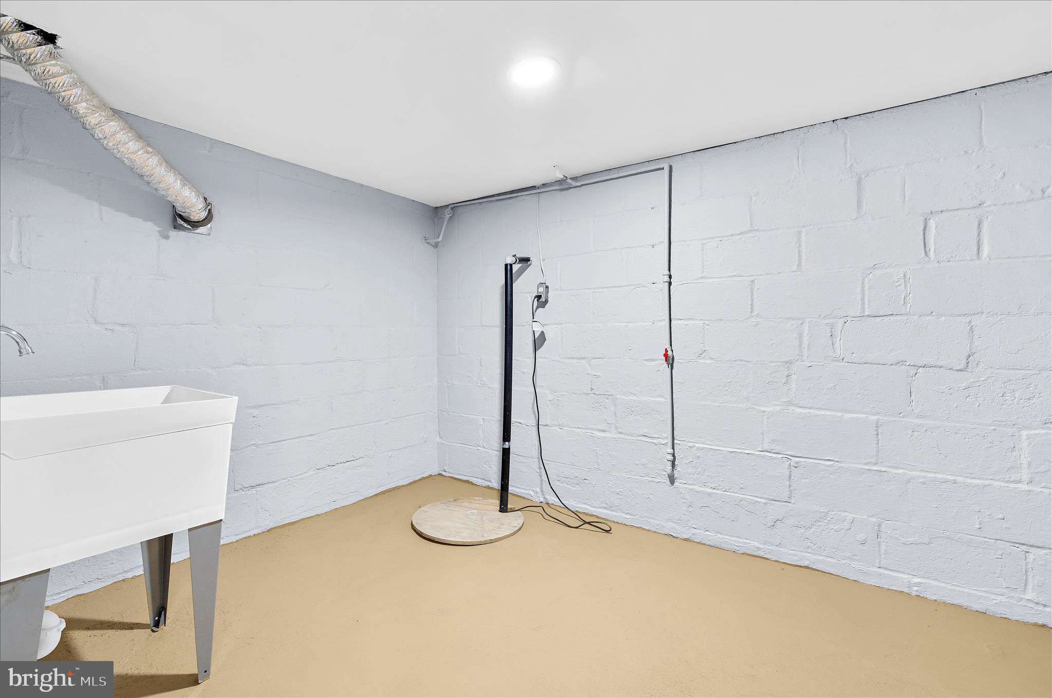 ROLAND TERRACE - Residential