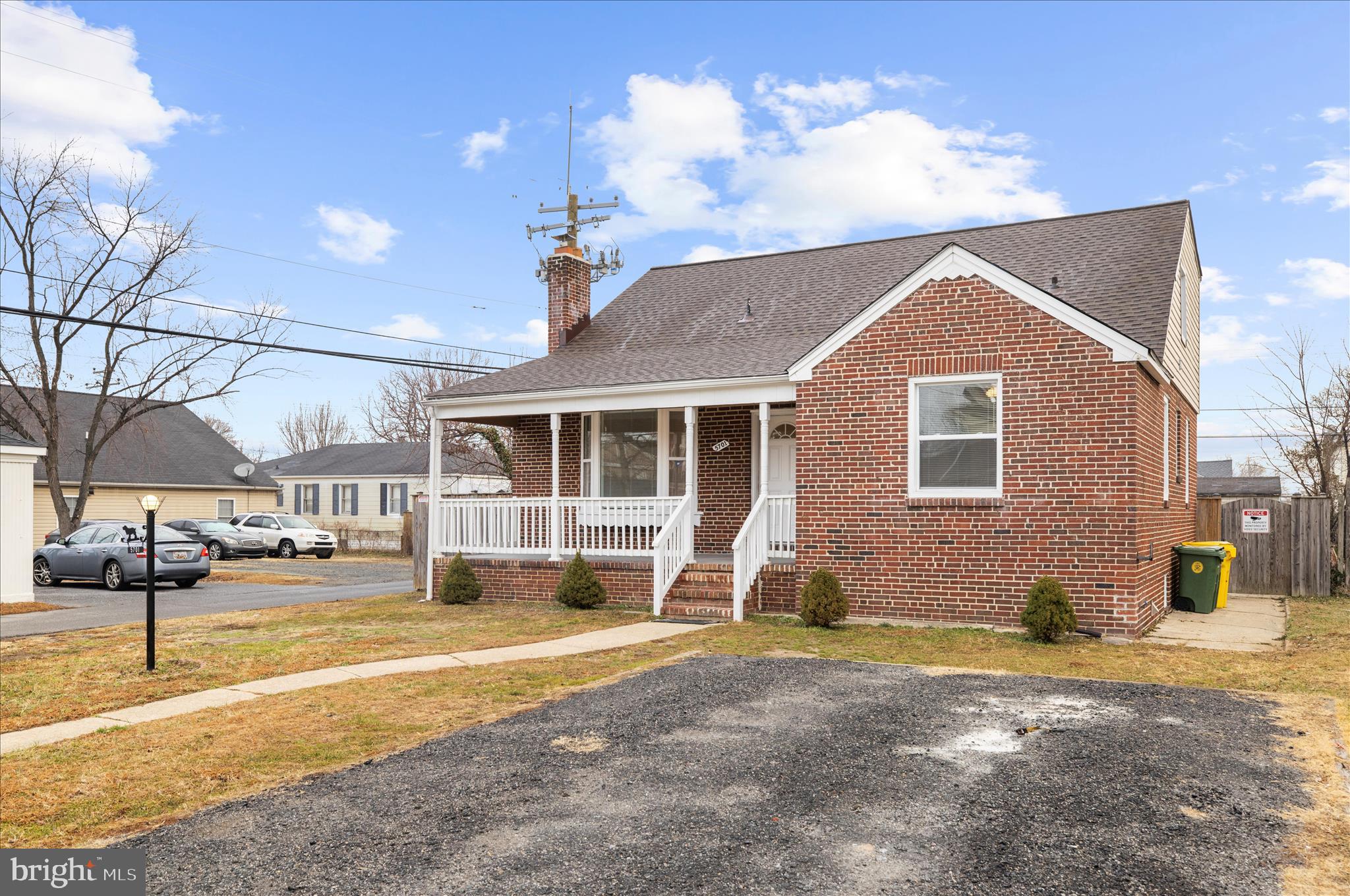 ROLAND TERRACE - Residential