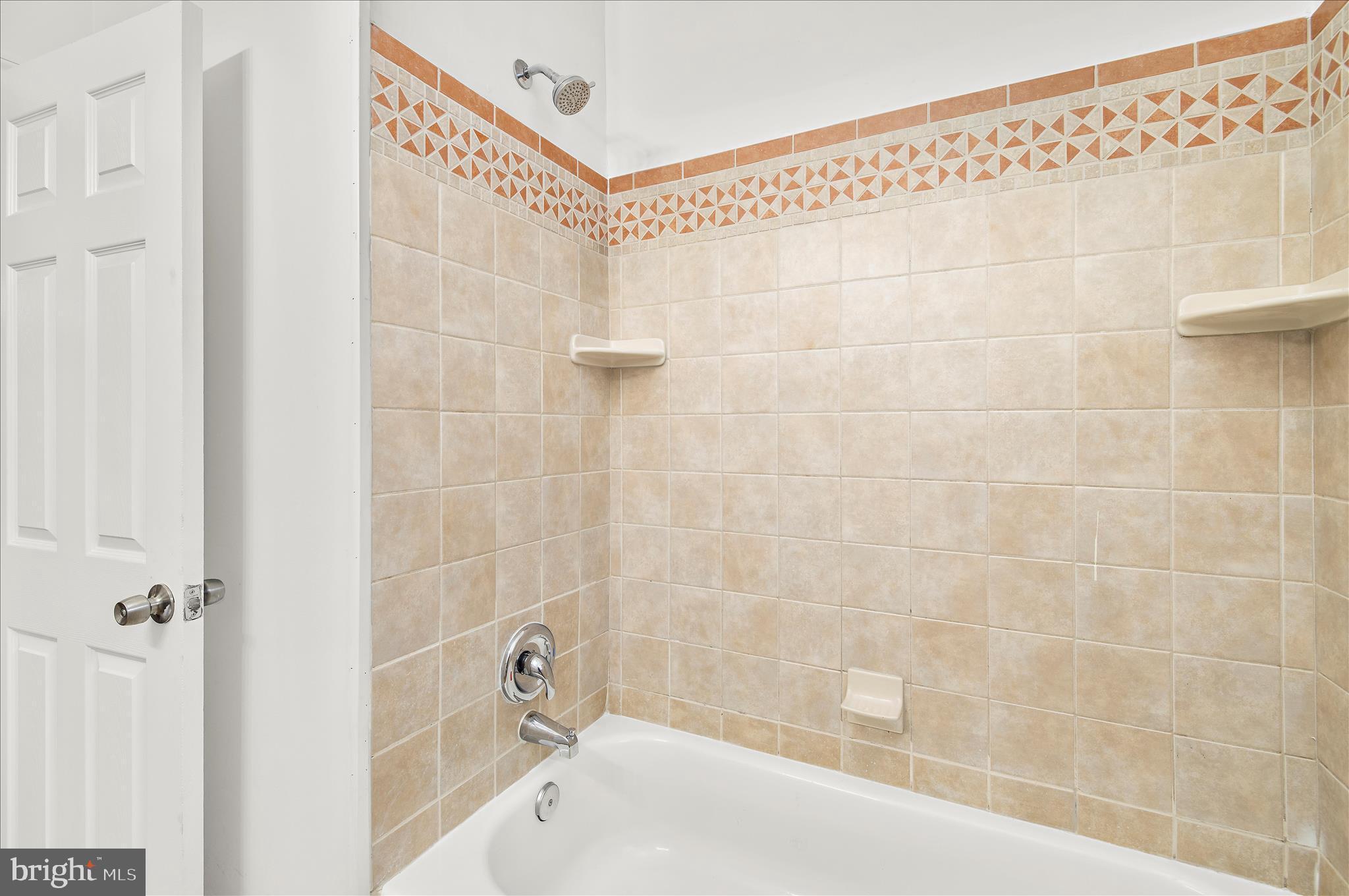 ROLAND TERRACE - Residential