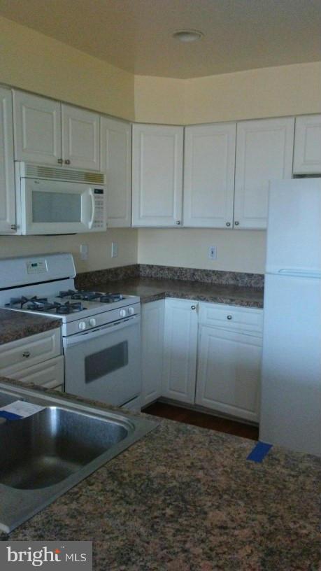 STRAFFAN - Residential