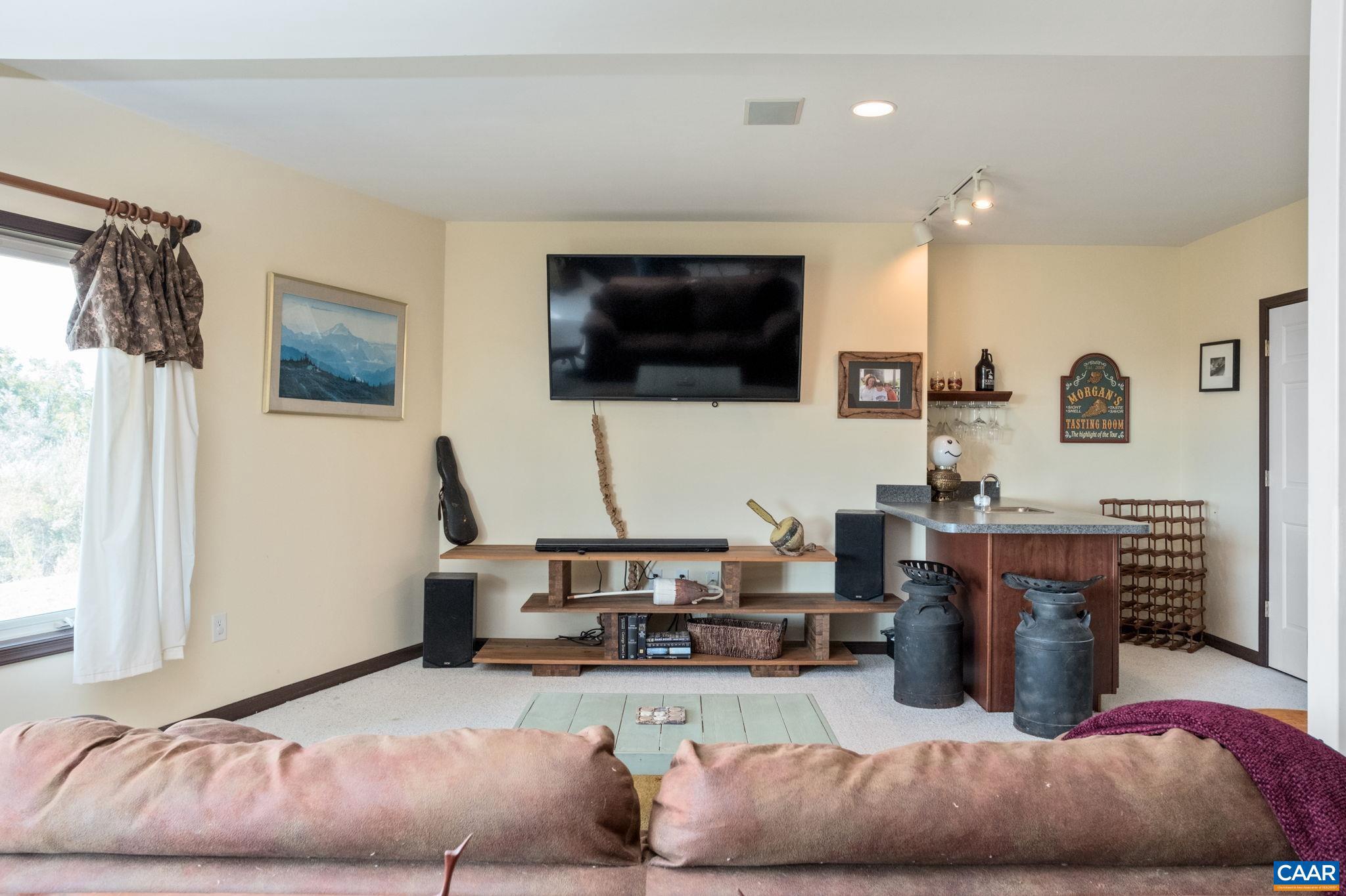 SUNSET FARMS - Residential