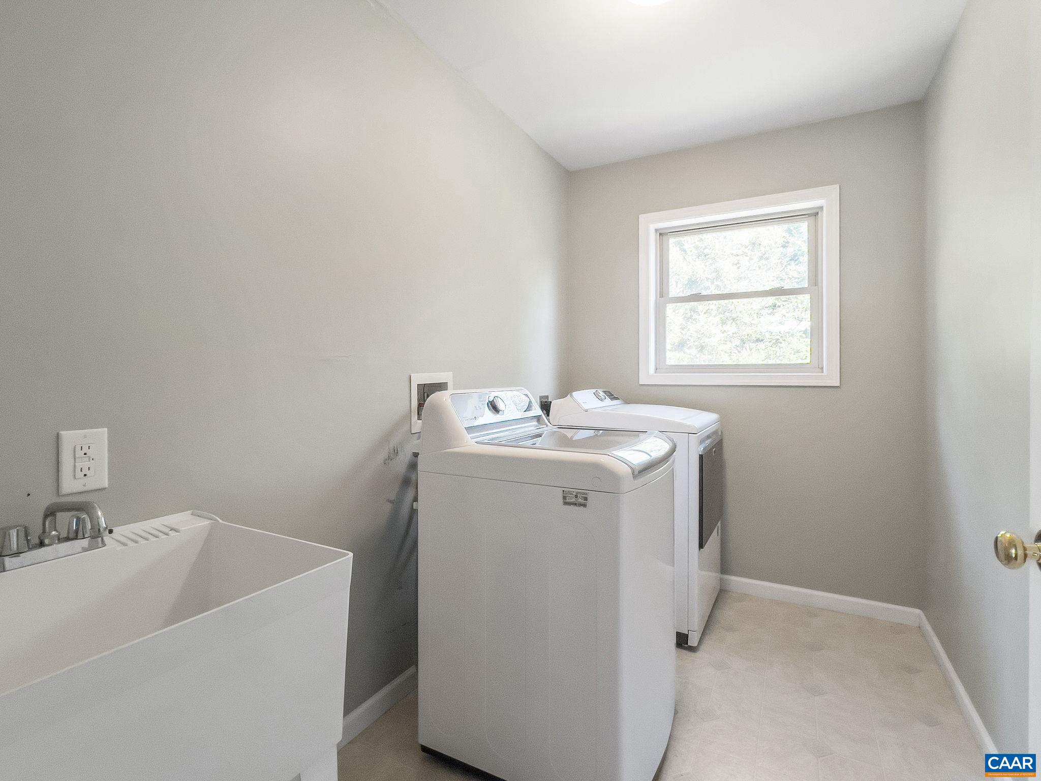 SUNSET FARMS - Residential