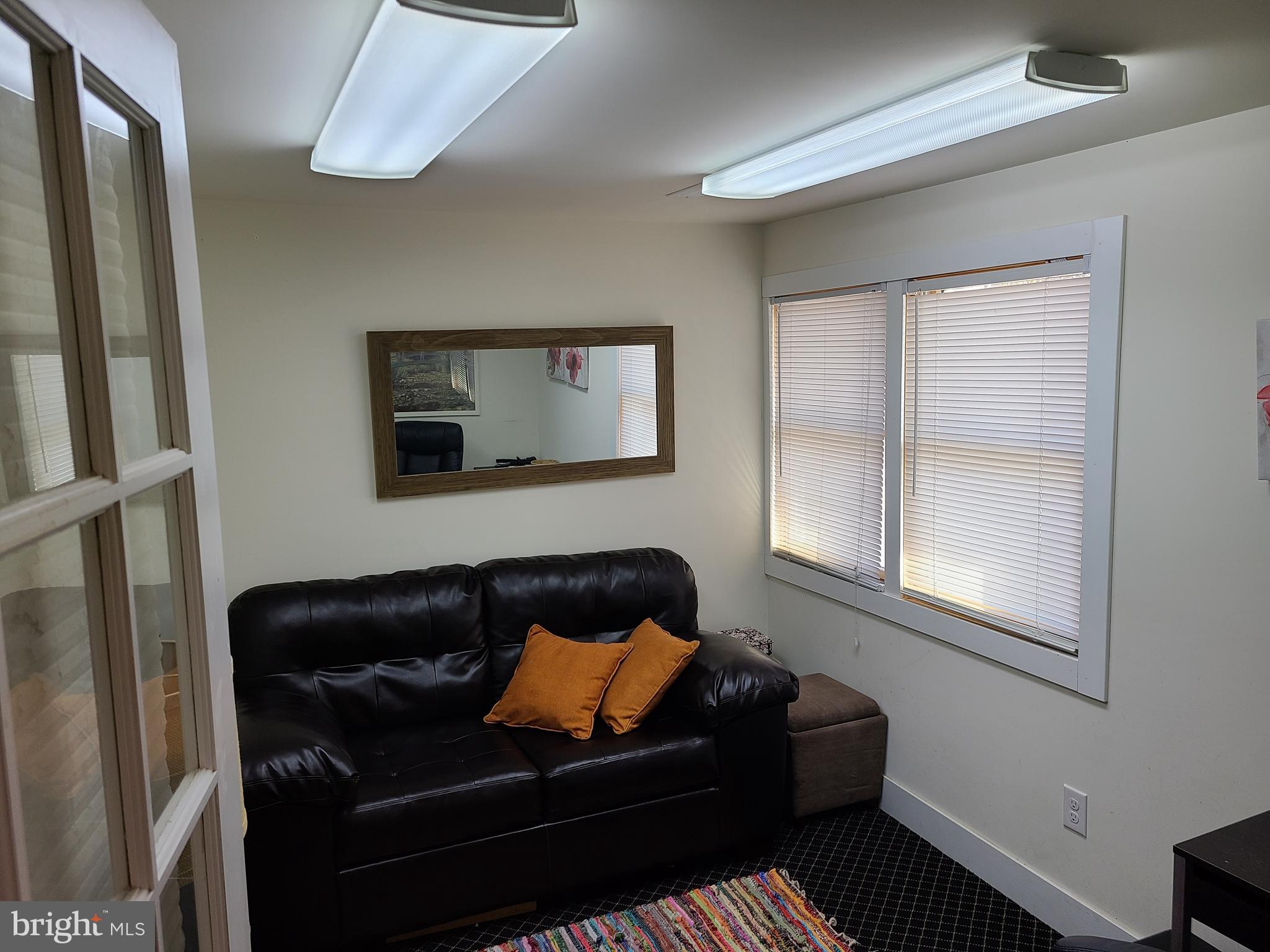 LAFAYETTE HILL - Commercial Lease