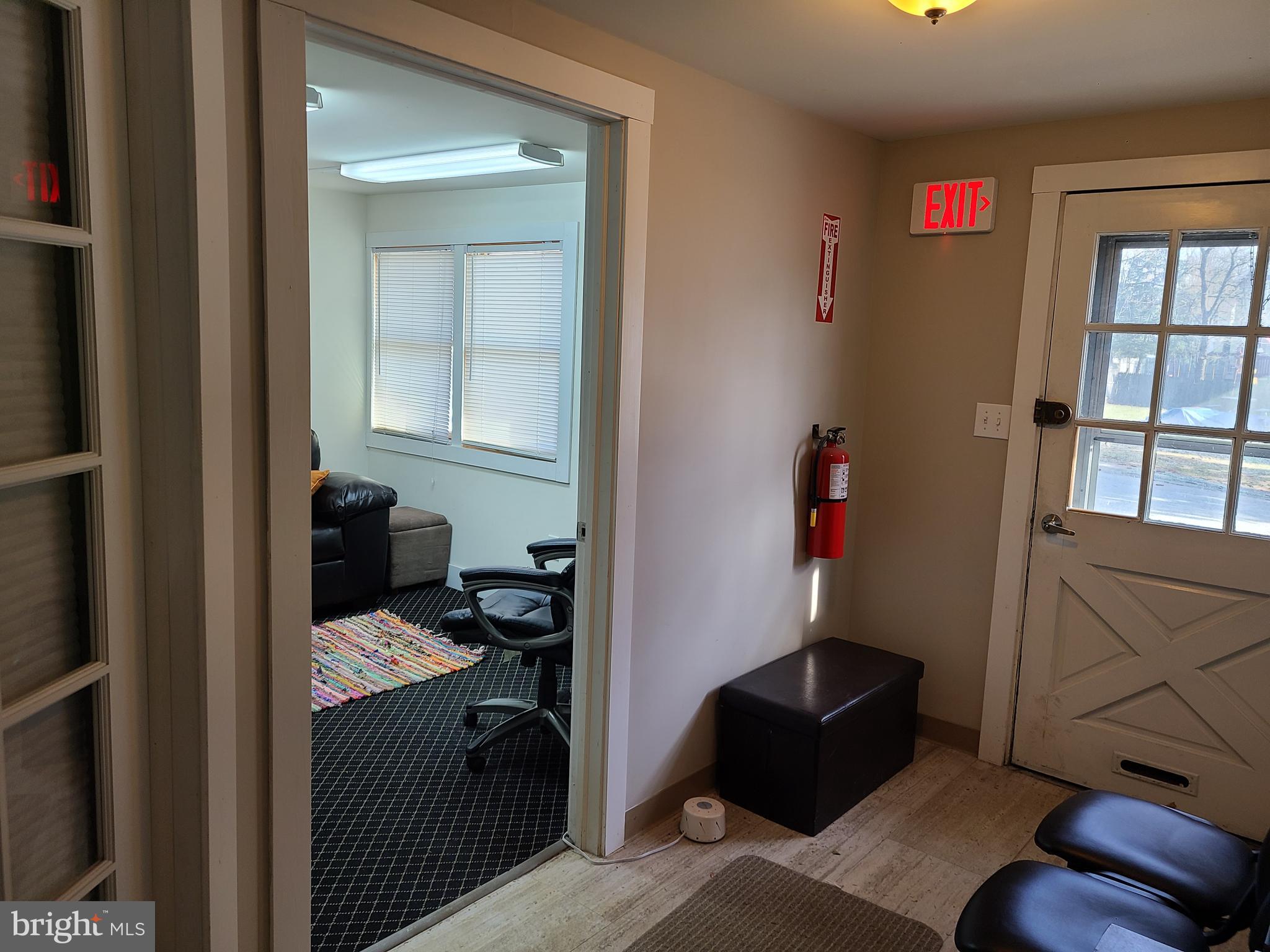 LAFAYETTE HILL - Commercial Lease