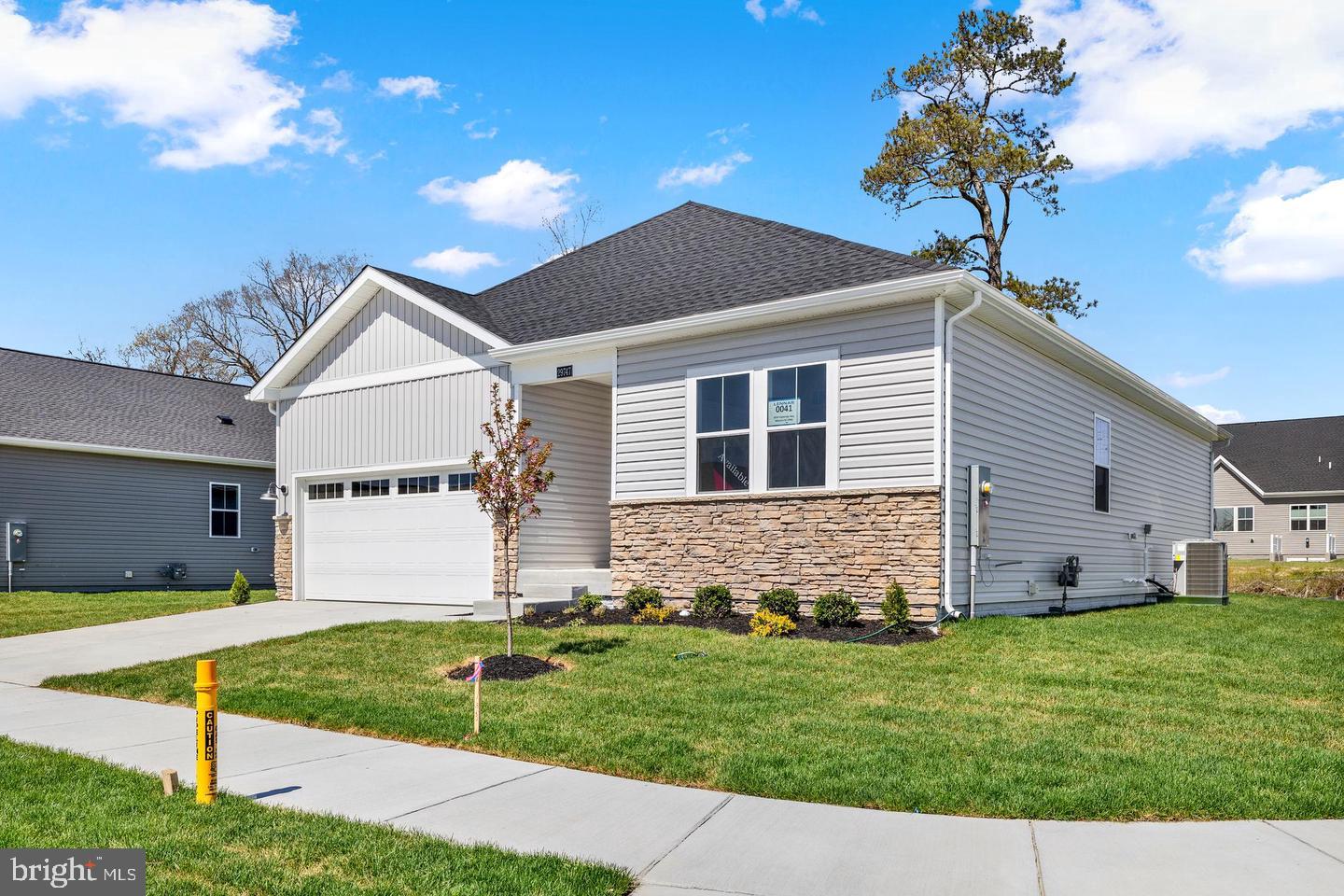 28115 KINGSBURY LANE