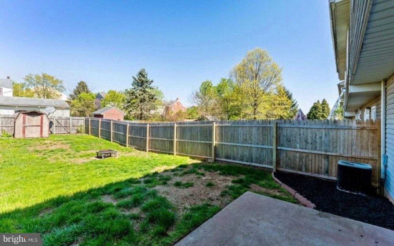 COLONIAL VIL - Residential