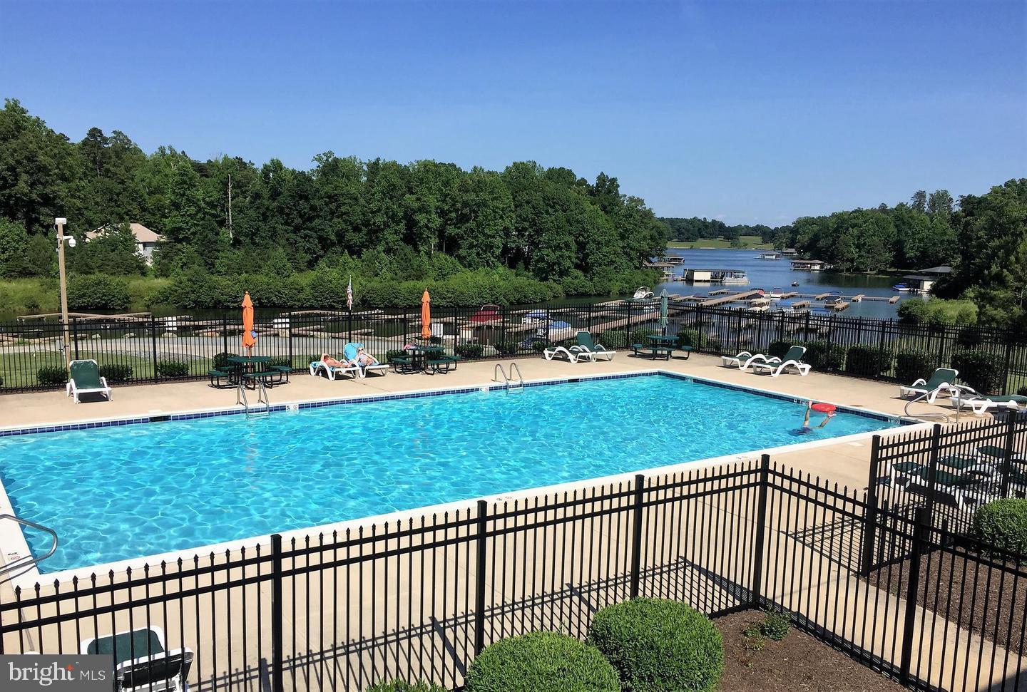 WATERS AT LAKE ANNA - Land