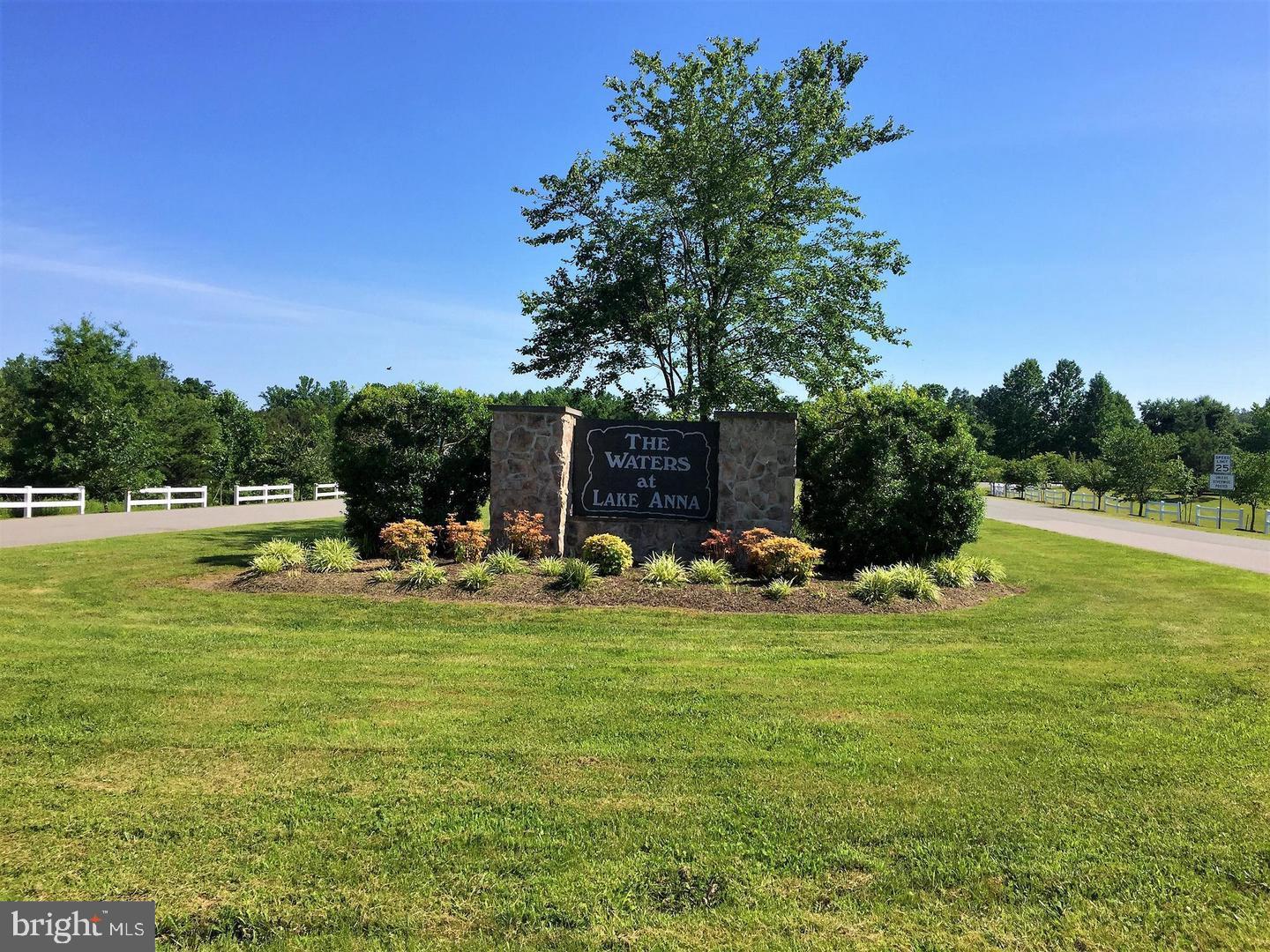 WATERS AT LAKE ANNA - Land