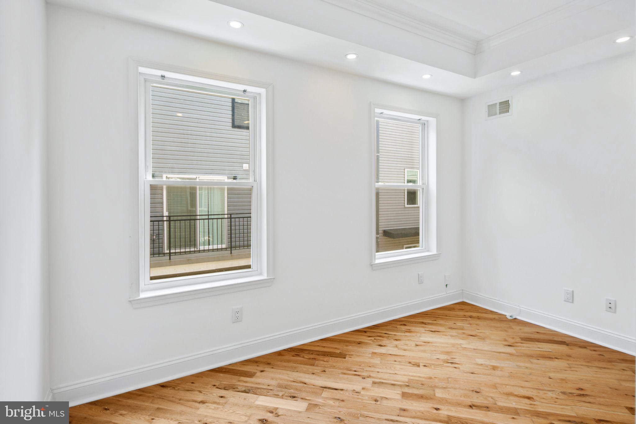 POINT BREEZE - Residential