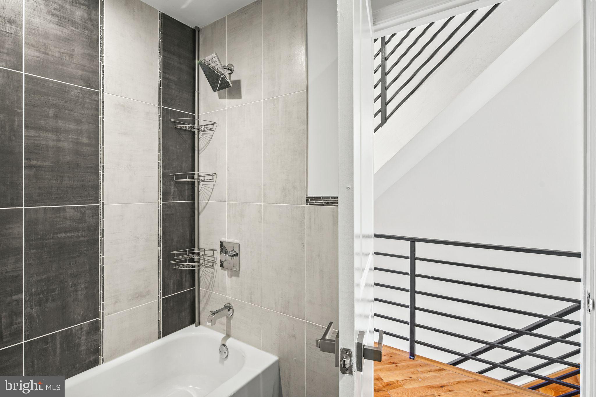 POINT BREEZE - Residential