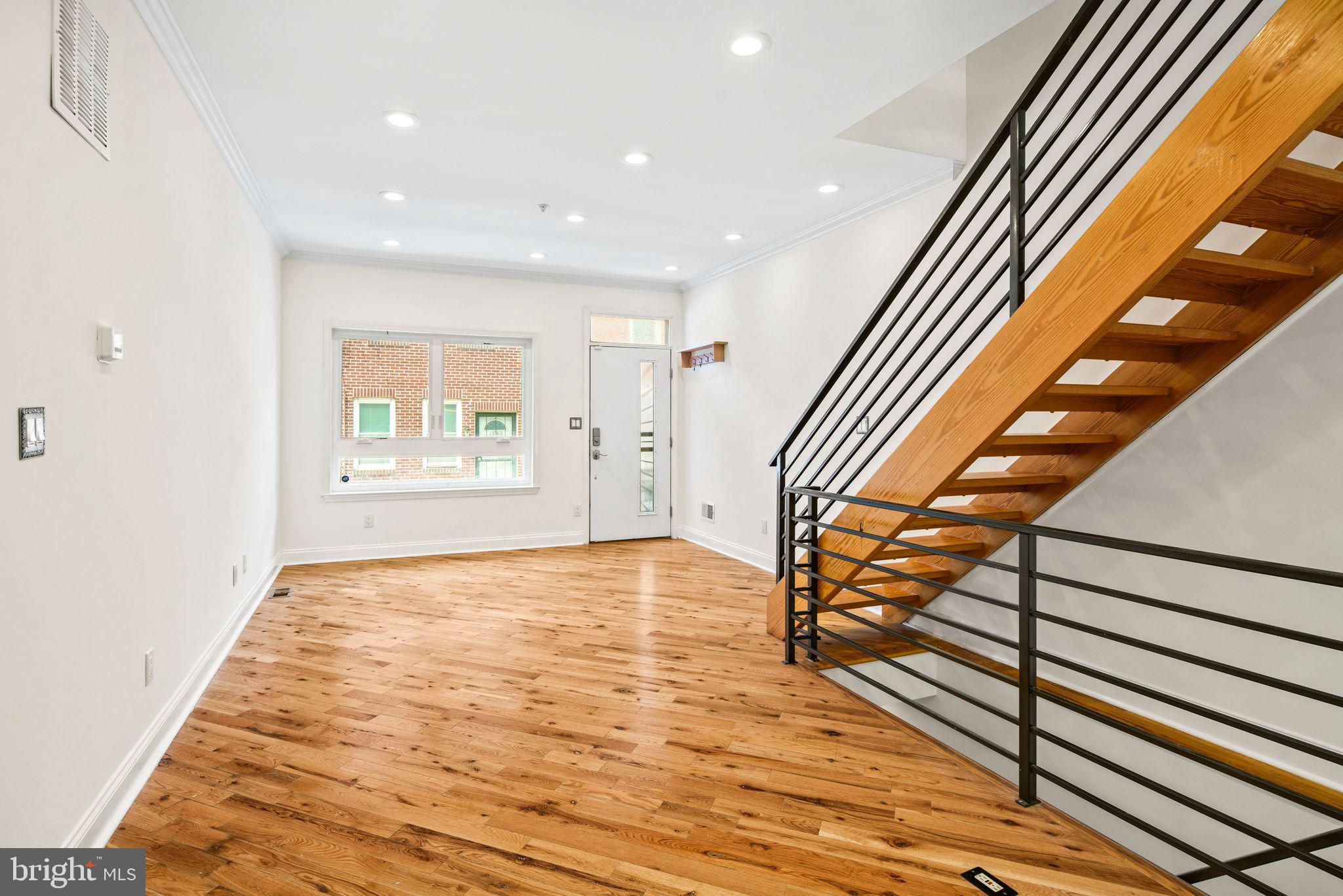 POINT BREEZE - Residential