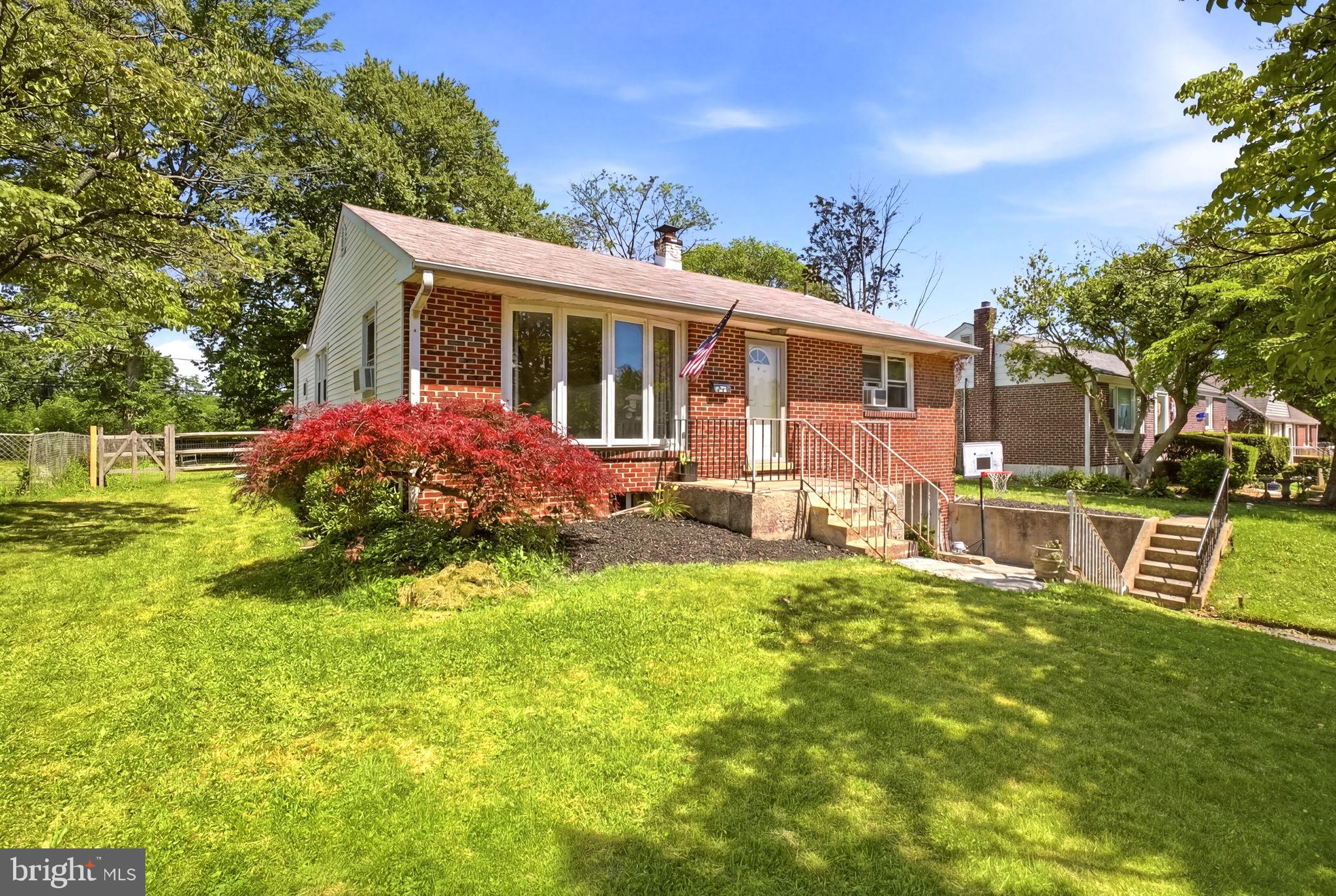 112 MEADOWBROOK LANE