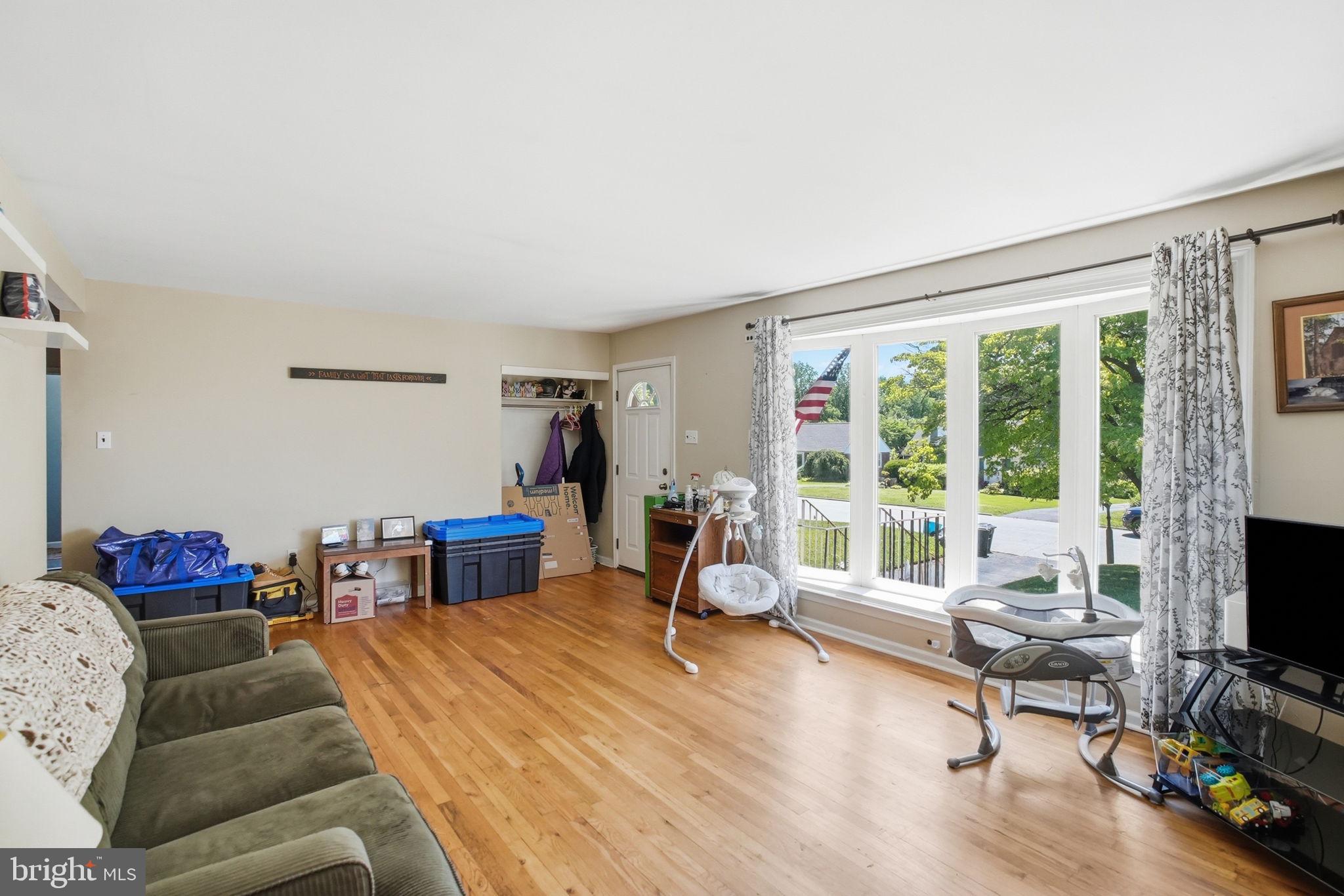 112 MEADOWBROOK LANE