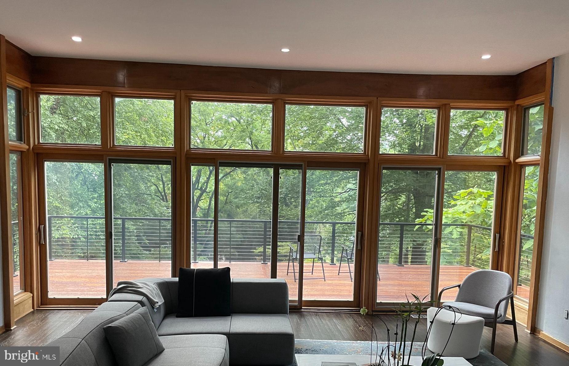 COLONIAL VIL - Residential