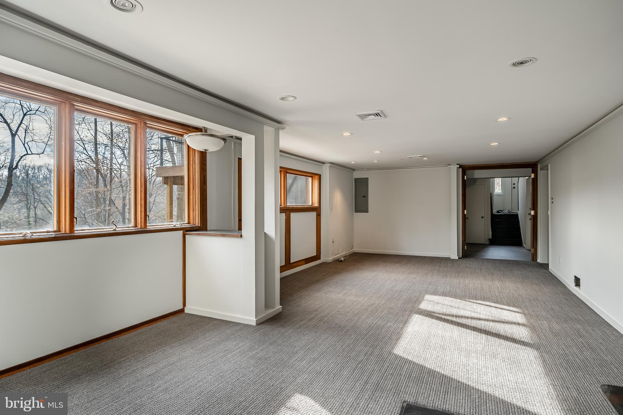 COLONIAL VIL - Residential