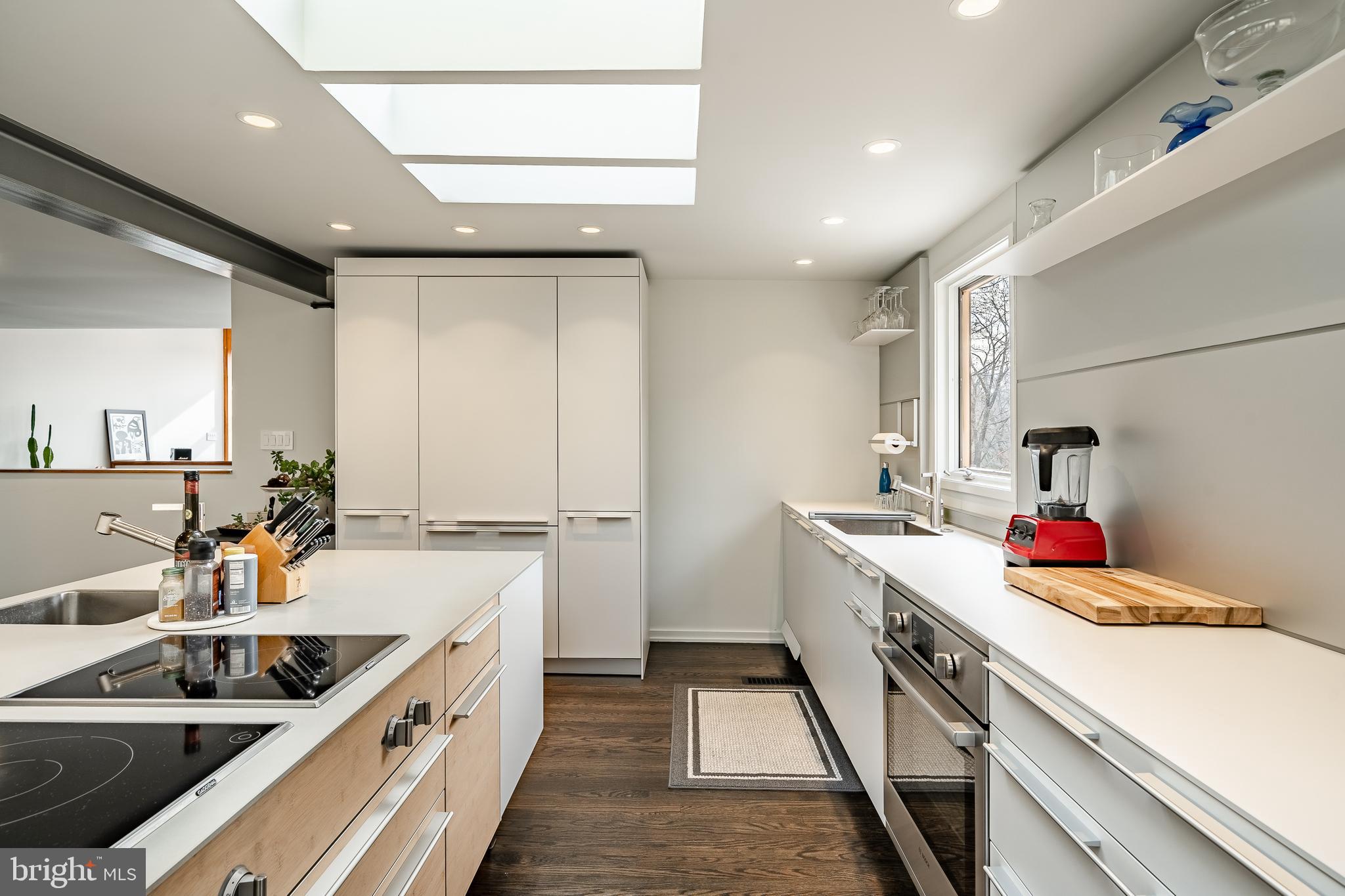 COLONIAL VIL - Residential