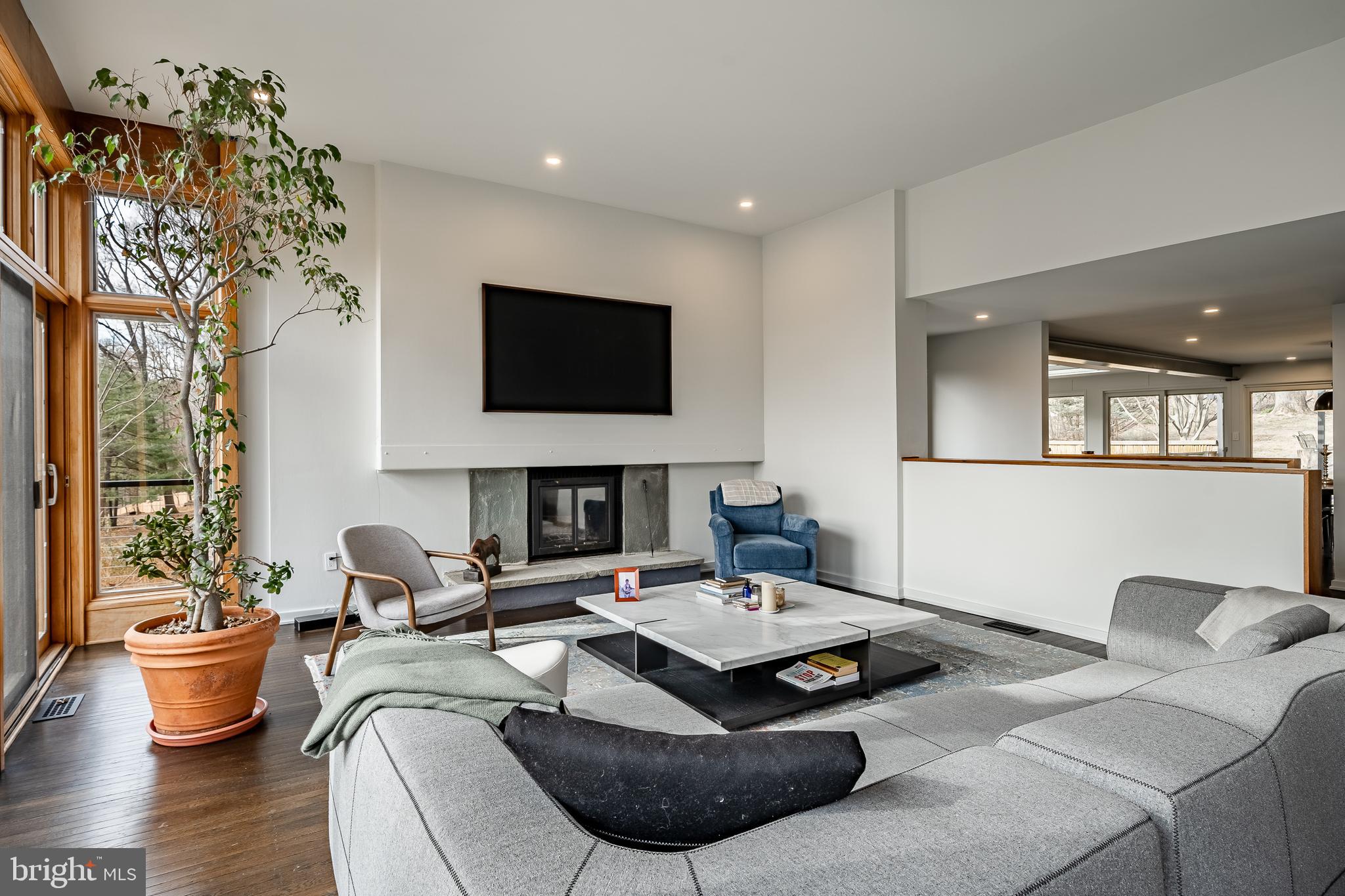 COLONIAL VIL - Residential