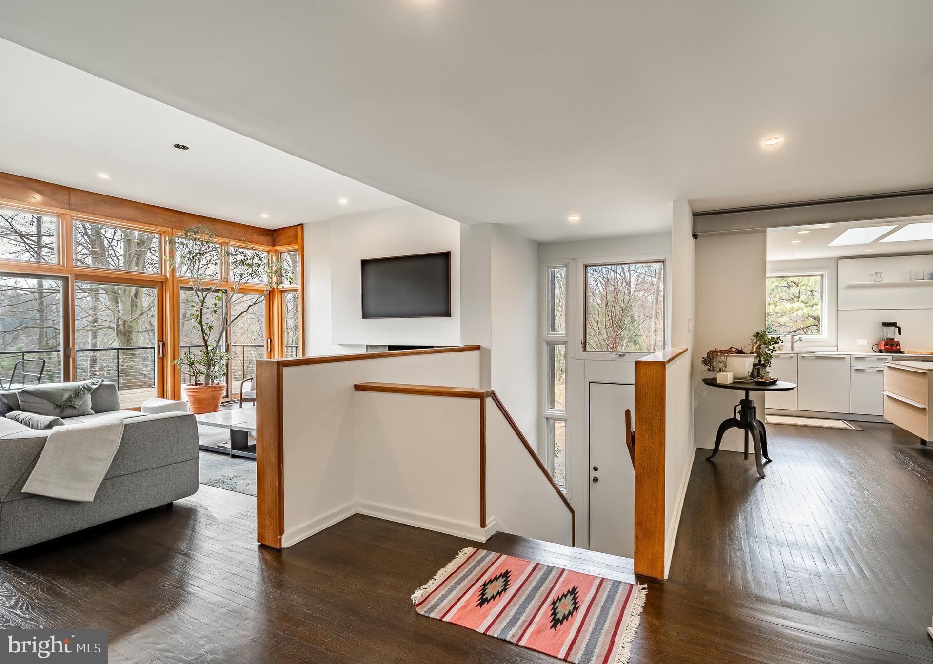 COLONIAL VIL - Residential