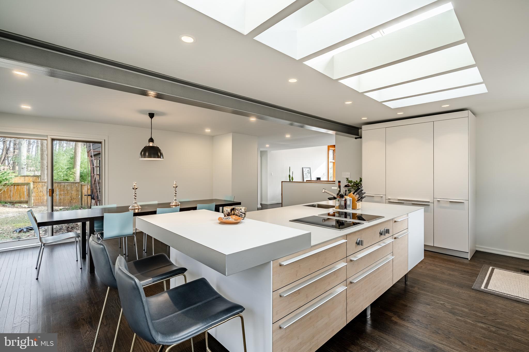 COLONIAL VIL - Residential