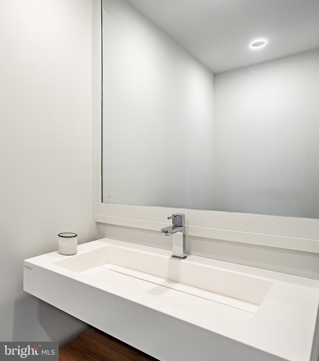 COLONIAL VIL - Residential