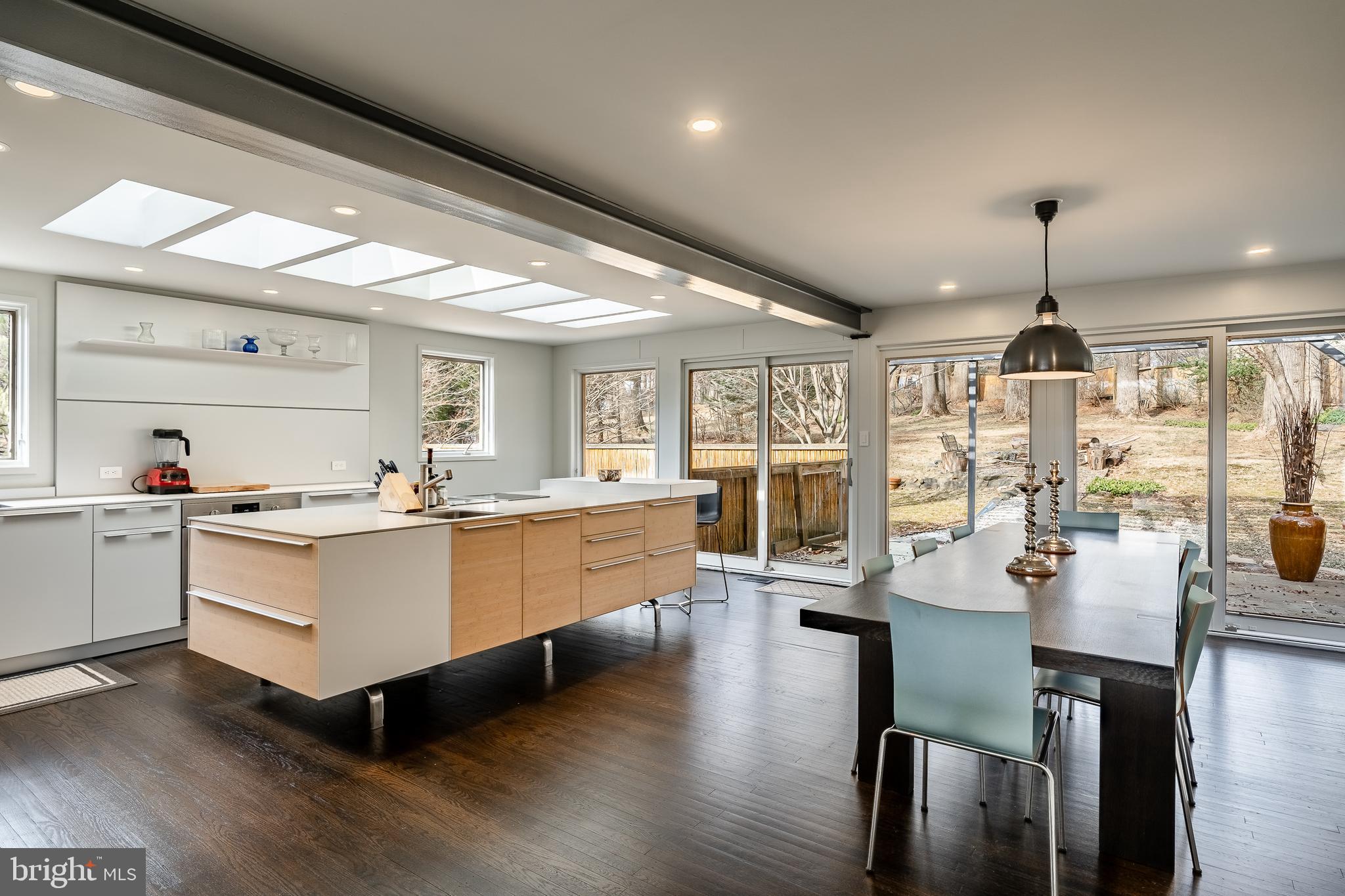 COLONIAL VIL - Residential