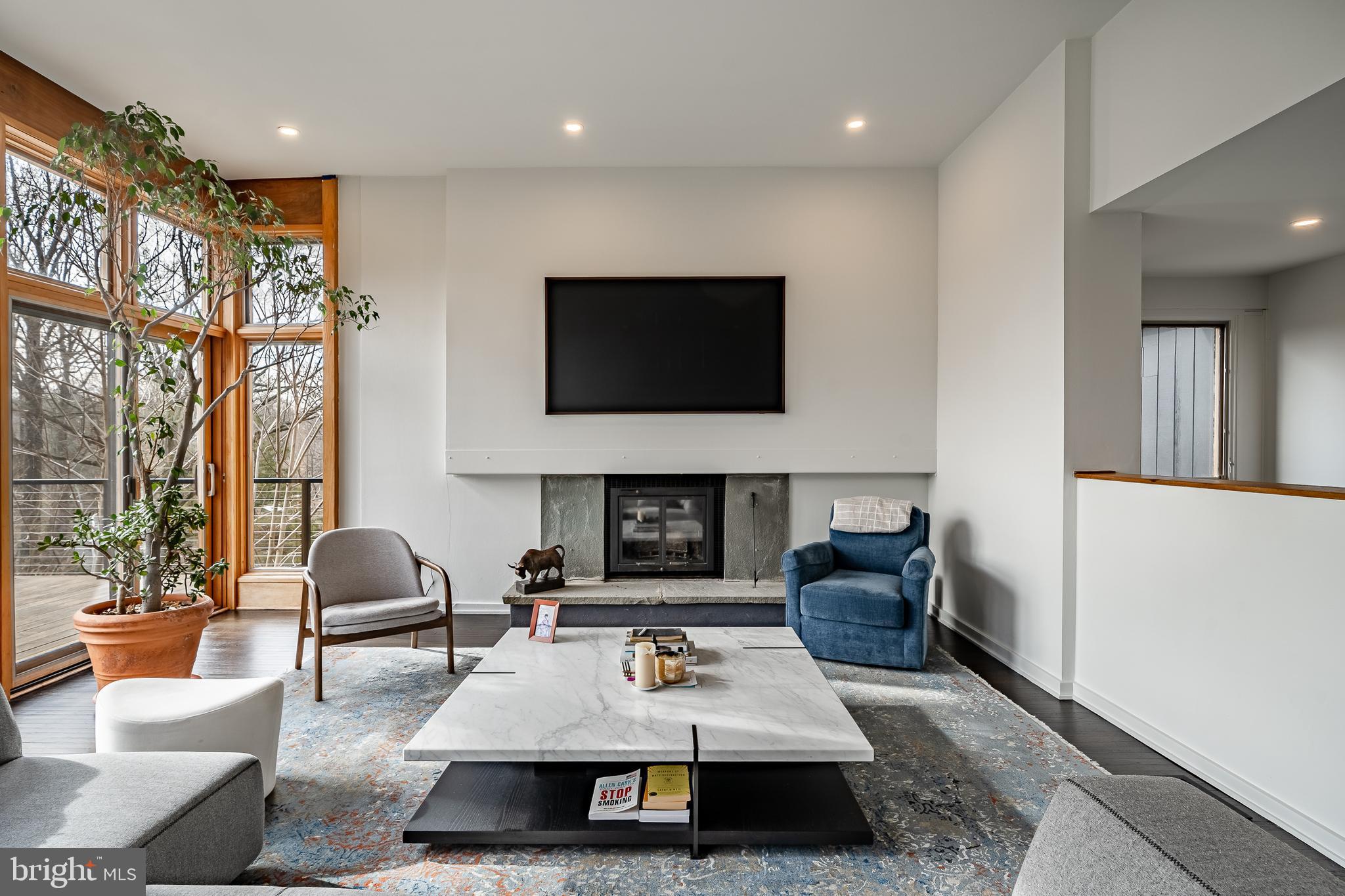 COLONIAL VIL - Residential