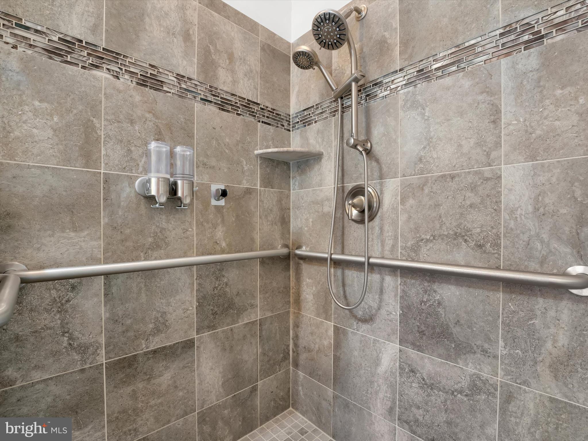 RIVER CROSSING - Residential