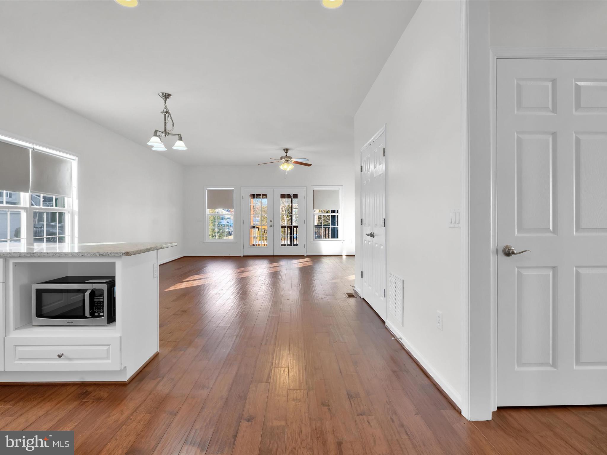 RIVER CROSSING - Residential