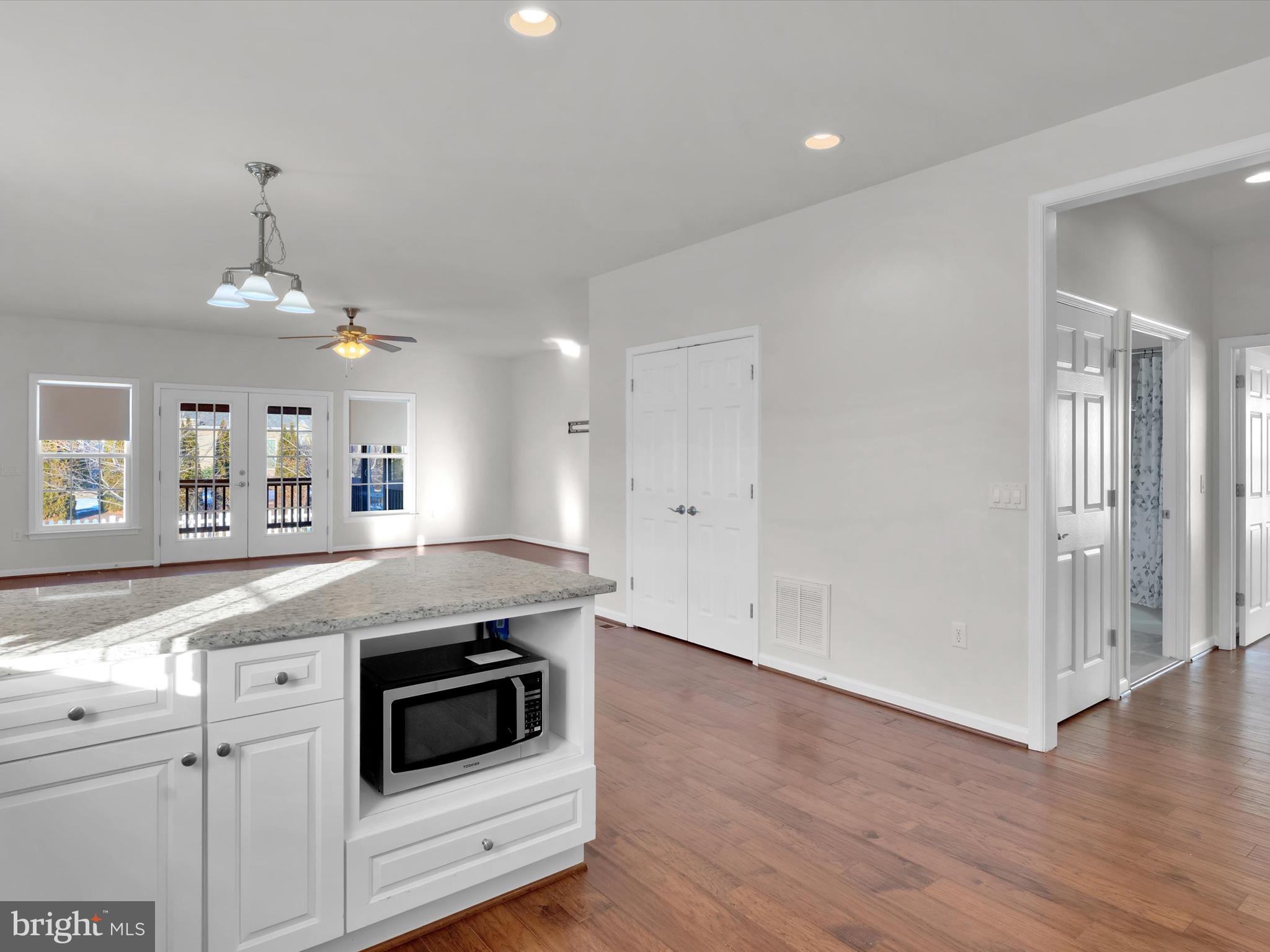 RIVER CROSSING - Residential