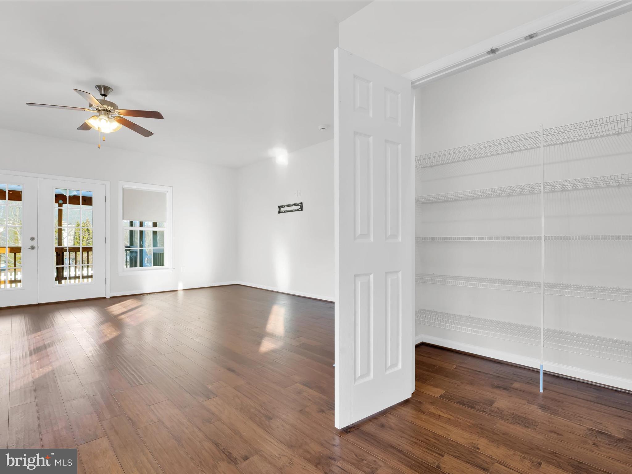 RIVER CROSSING - Residential