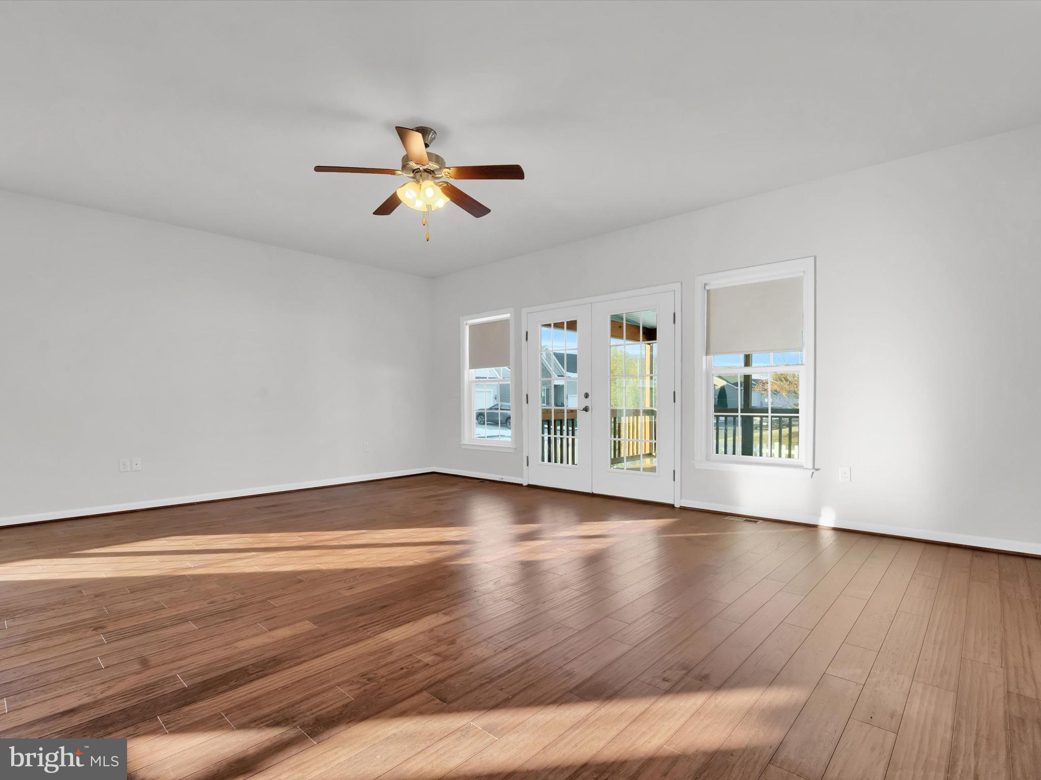 RIVER CROSSING - Residential