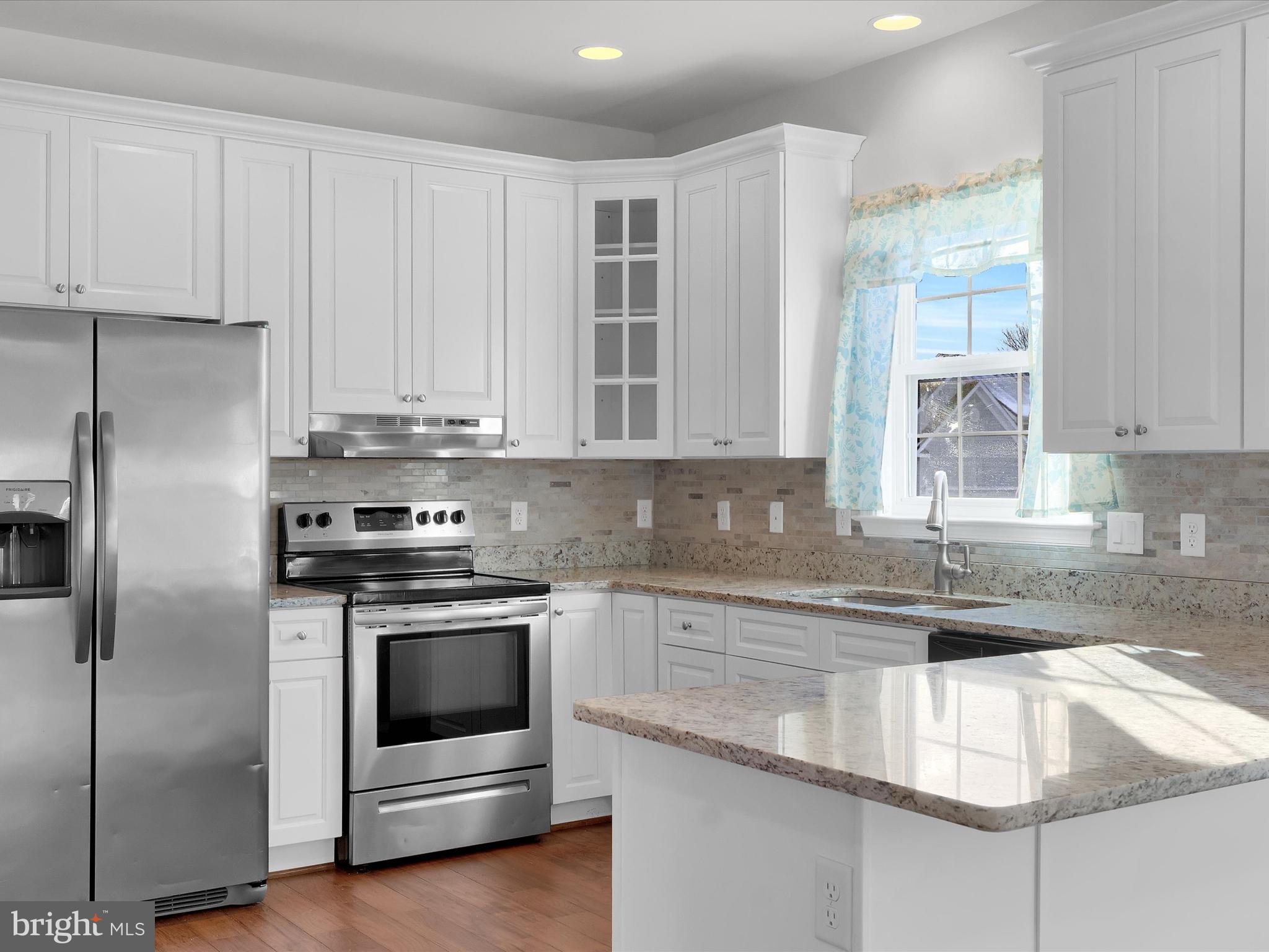 RIVER CROSSING - Residential