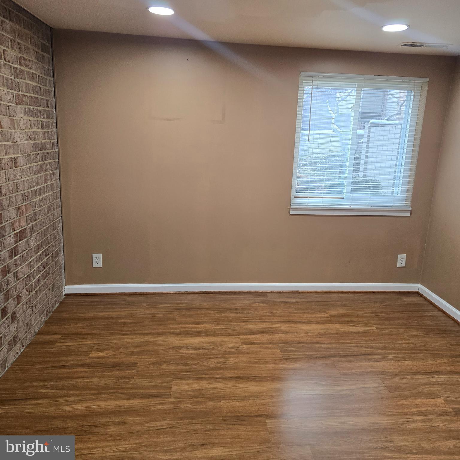 THOMAS CHOICE GARDENS - Residential Lease