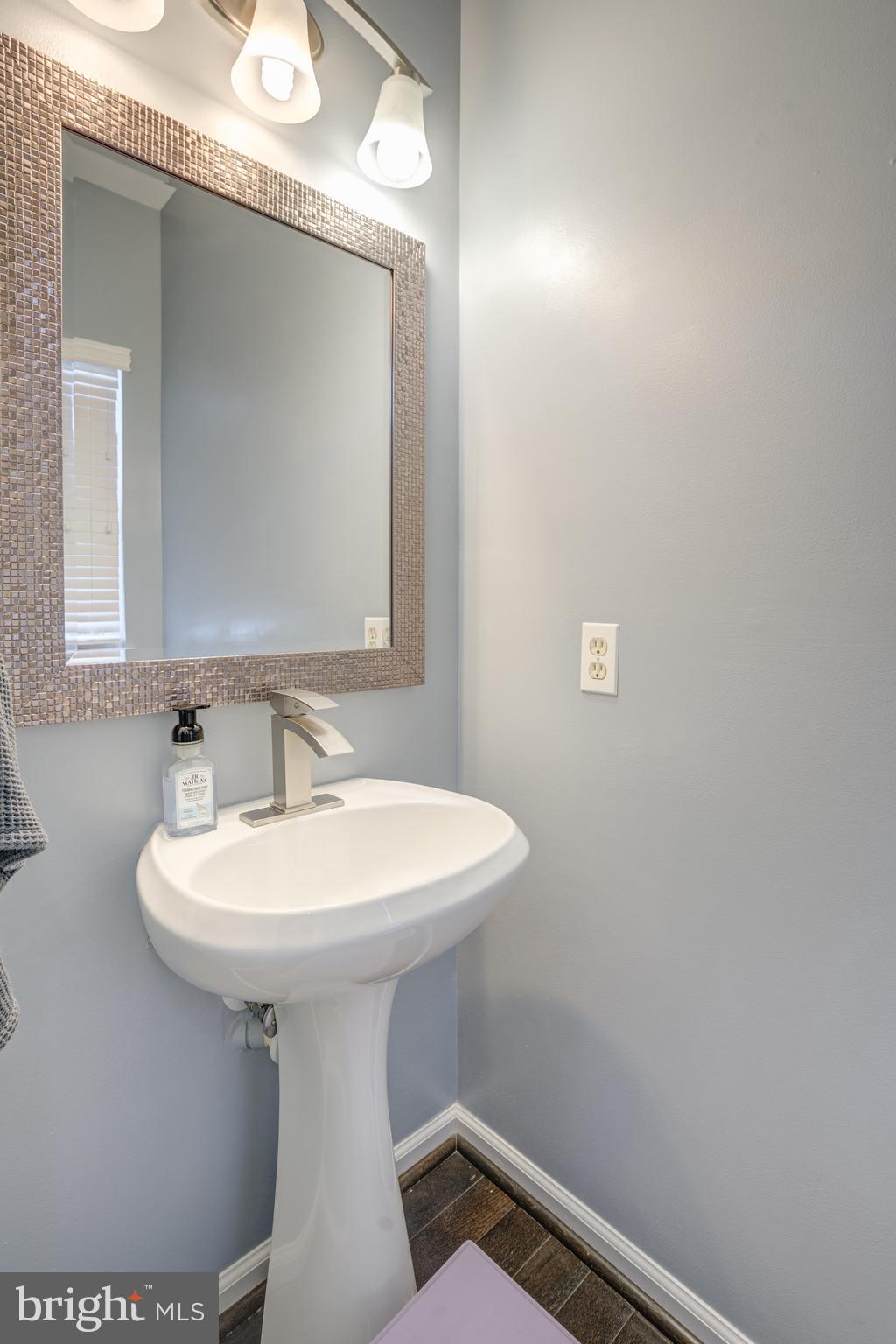 THE KNOLLS - Residential